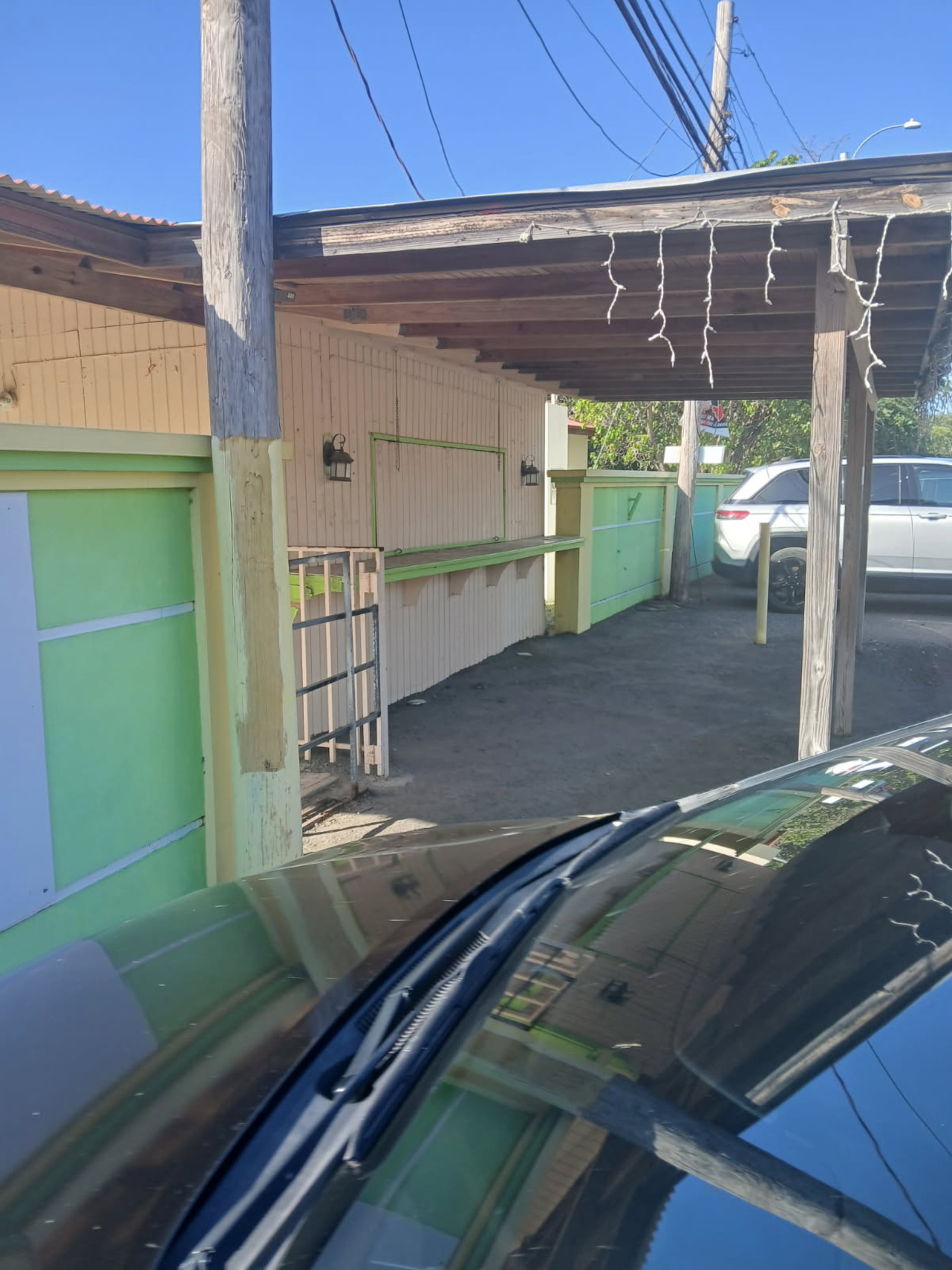 La villa Pesquera de La Parguera se encuentra cerrada desde hace tres años.