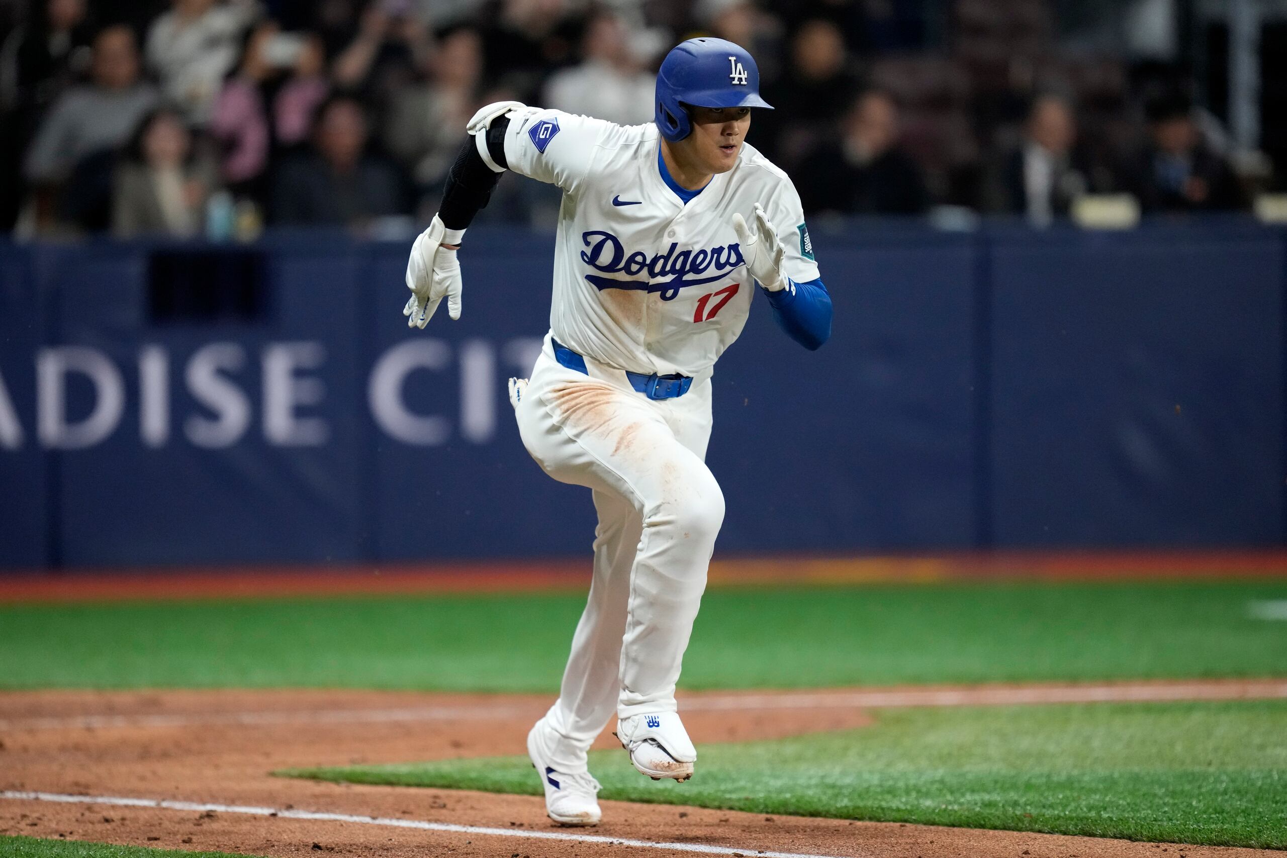 Shohei Ohtani fue el principal agente libre de las Grandes Ligas en la temporada muerta.