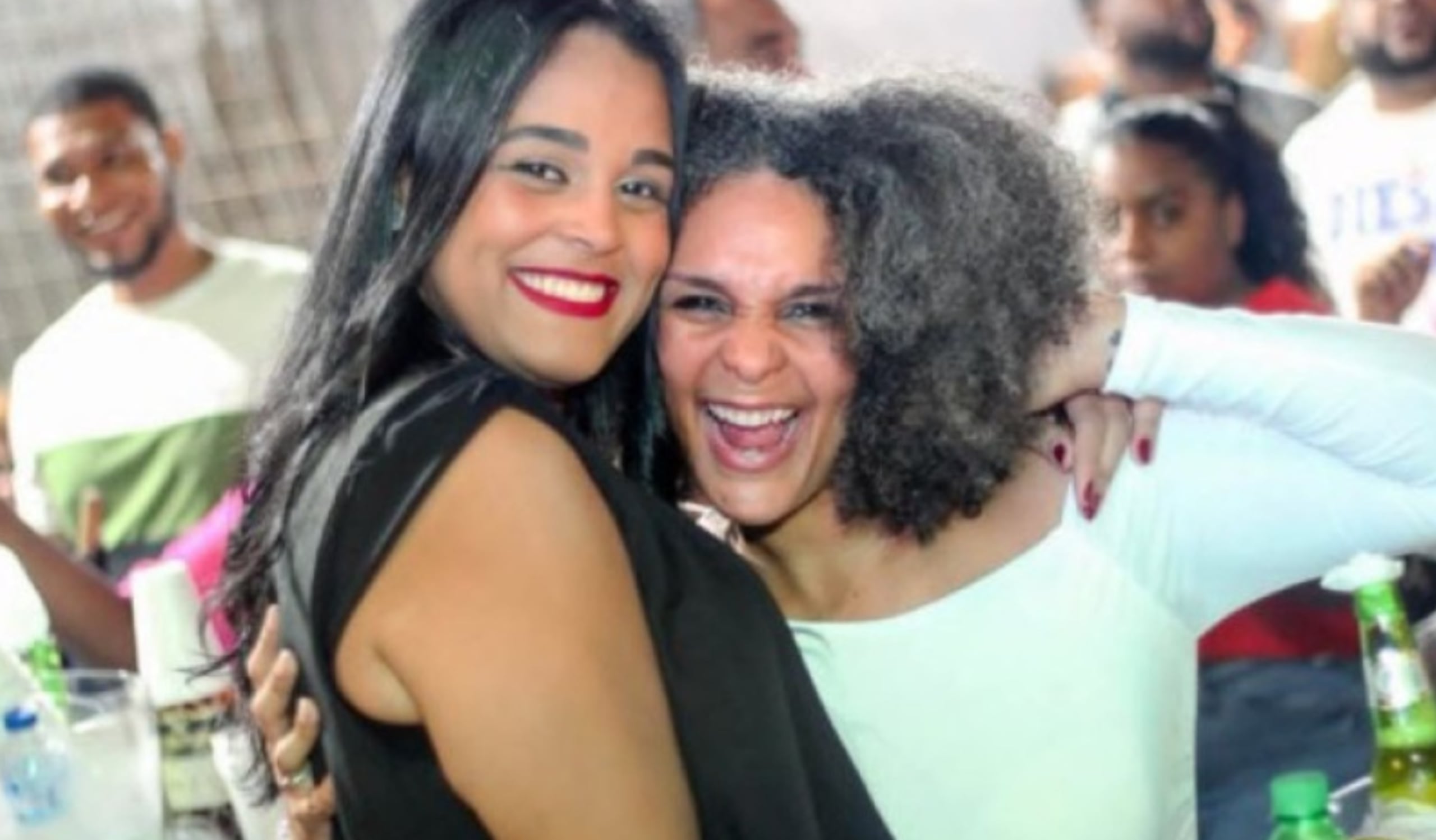 Patricia y Yessica Acosta López.