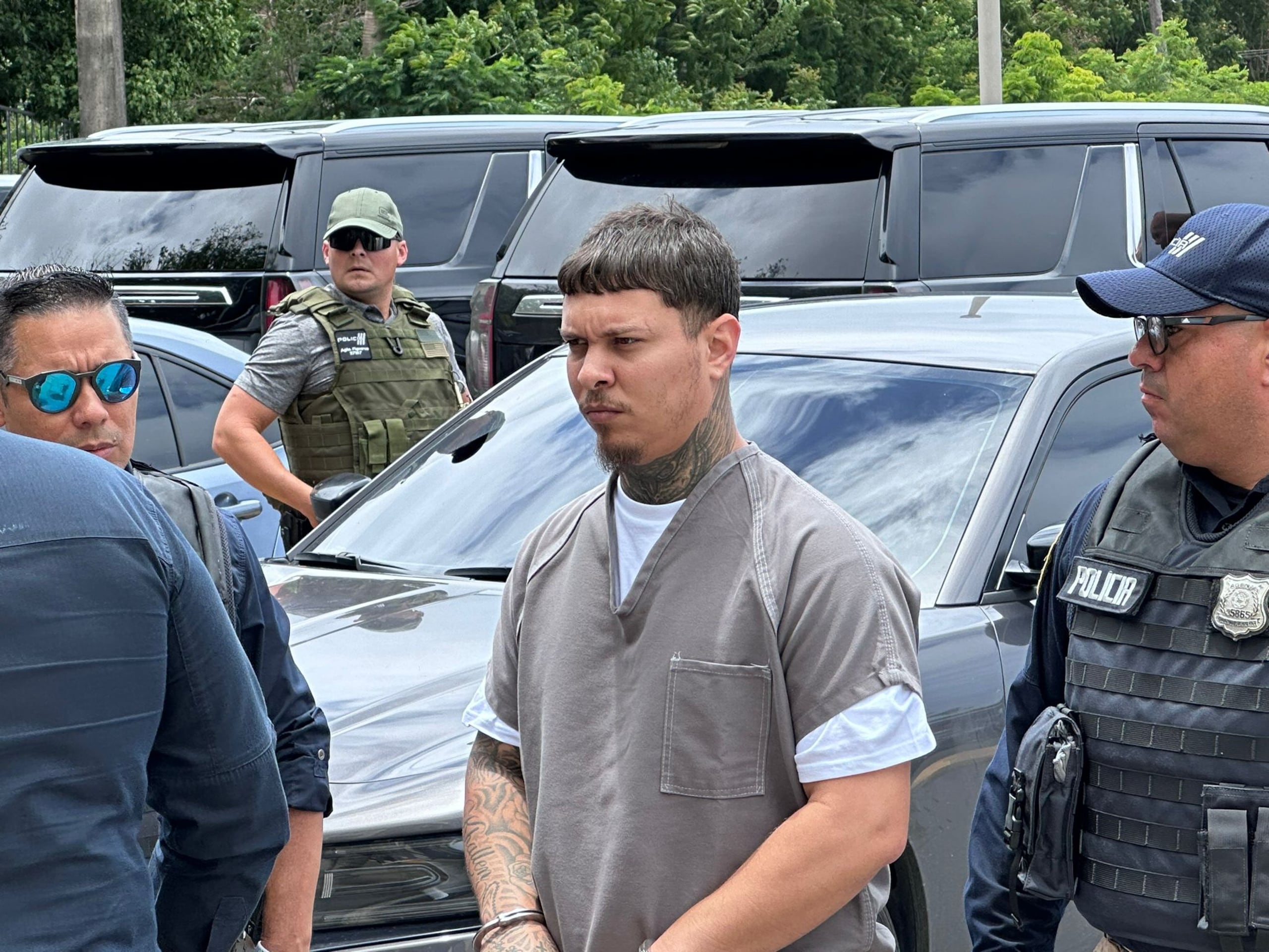 David González Olmos enfrenta cargos por asesinato en primer grado, tentativa de asesinato y violación a la Ley de Armas.