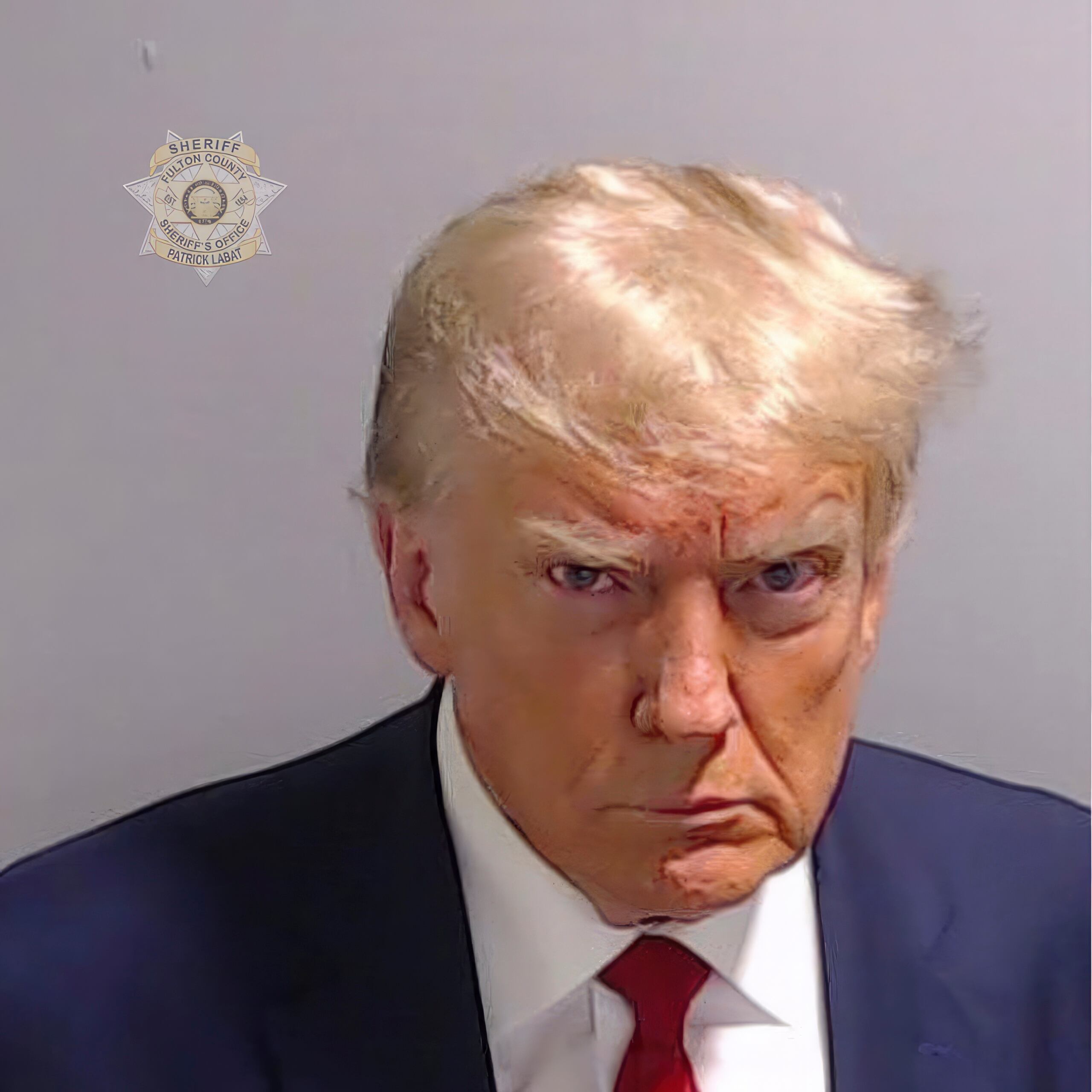 Esta fotografía de arresto proporcionada por la Oficina del Sheriff del condado de Fulton muestra al expresidente Donald Trump el jueves 24 de agosto de 2023, después de que se rindiera y fuera ingresado en la cárcel del condado de Fulton en Atlanta.