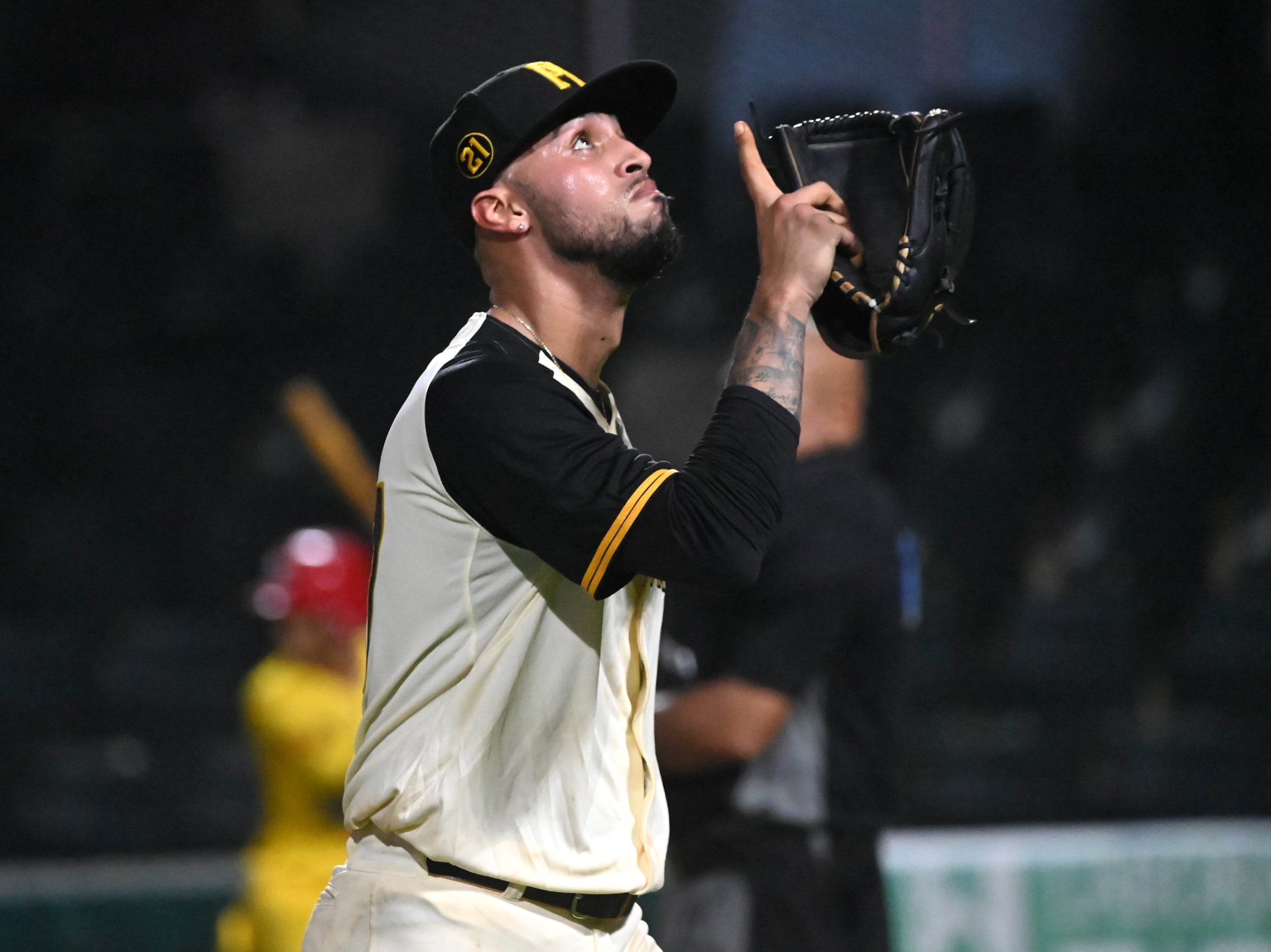 Alejandro González fue el lanzador de Puerto Rico acreditado con la victoria.