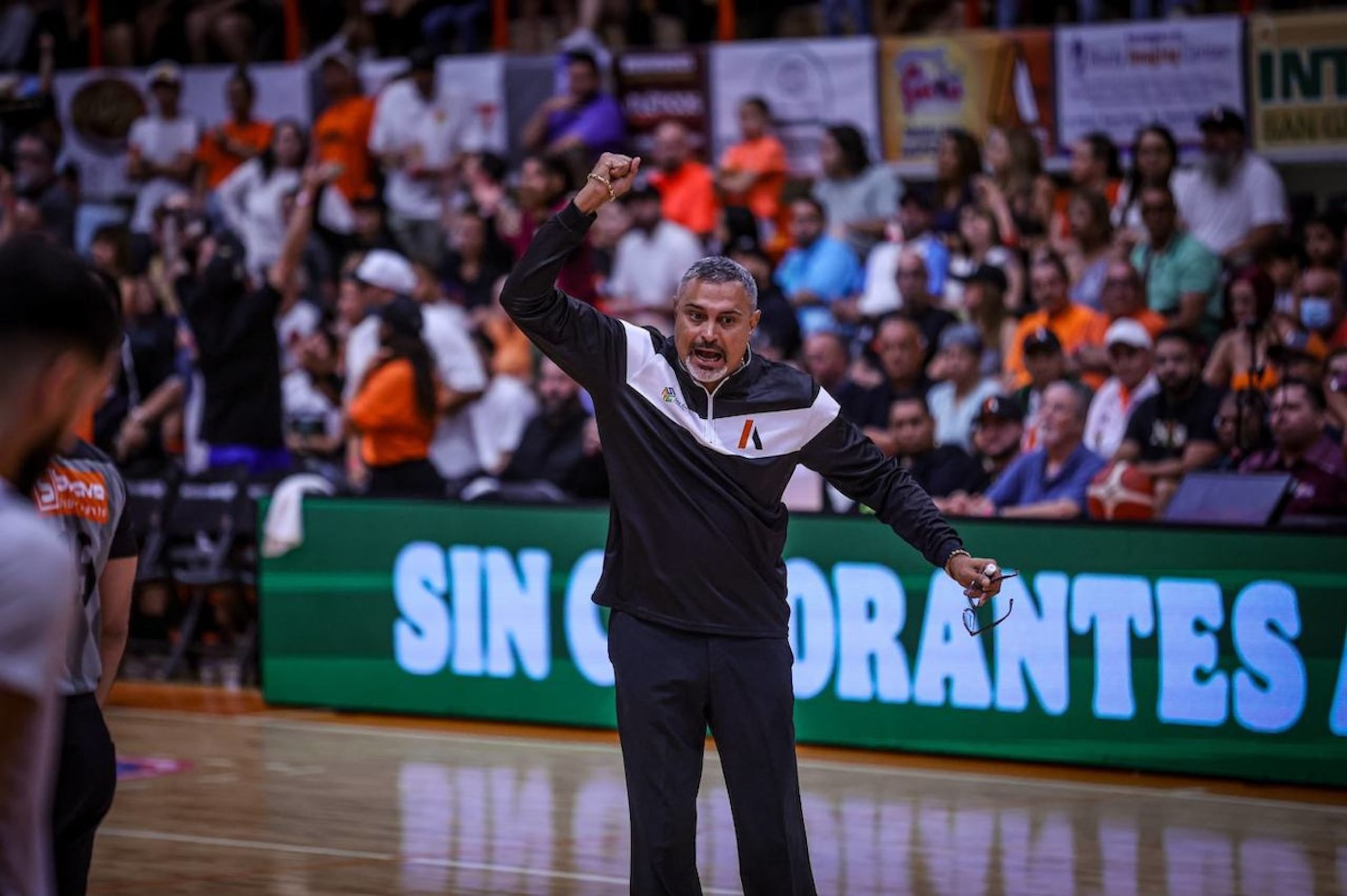 El dirigente Eddie Casiano es uno de los principales activos de los Atléticos.