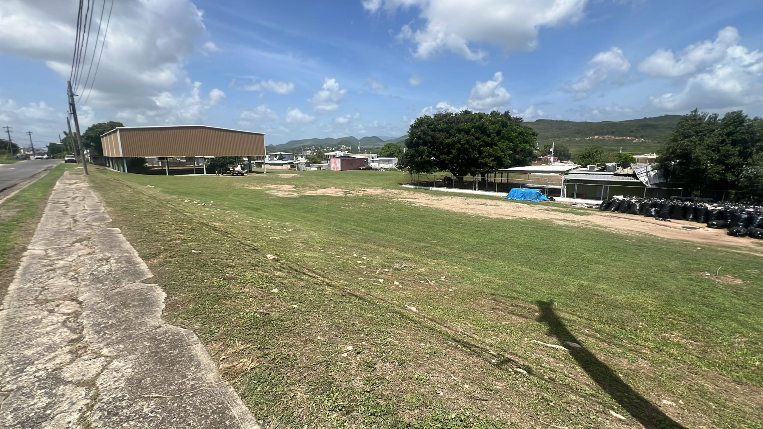 Terreno en Reparto Oasis, en Guánica, donde se levantará el "safe room".