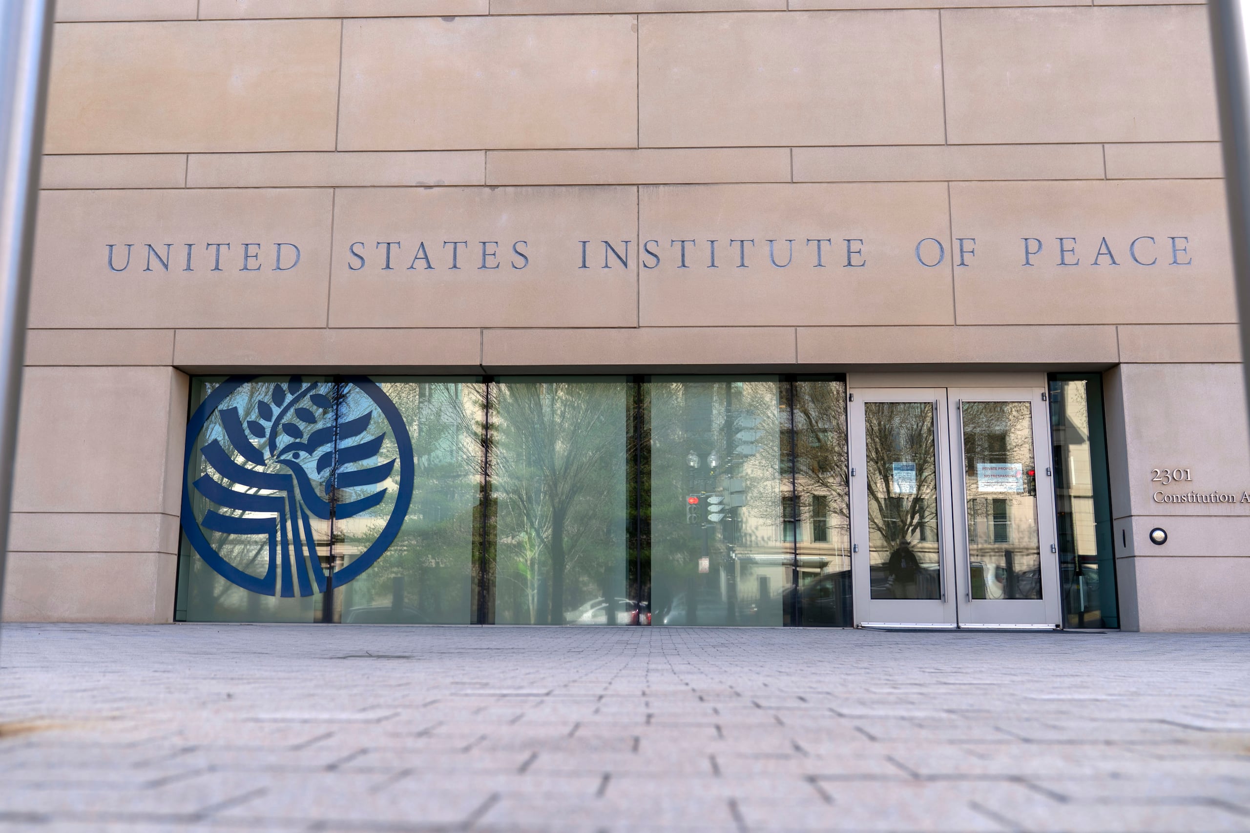 La sede del Instituto de Paz de Estados Unidos, el lunes 17 de marzo de 2025, en Washington. (AP Foto/José Luis Magaña)