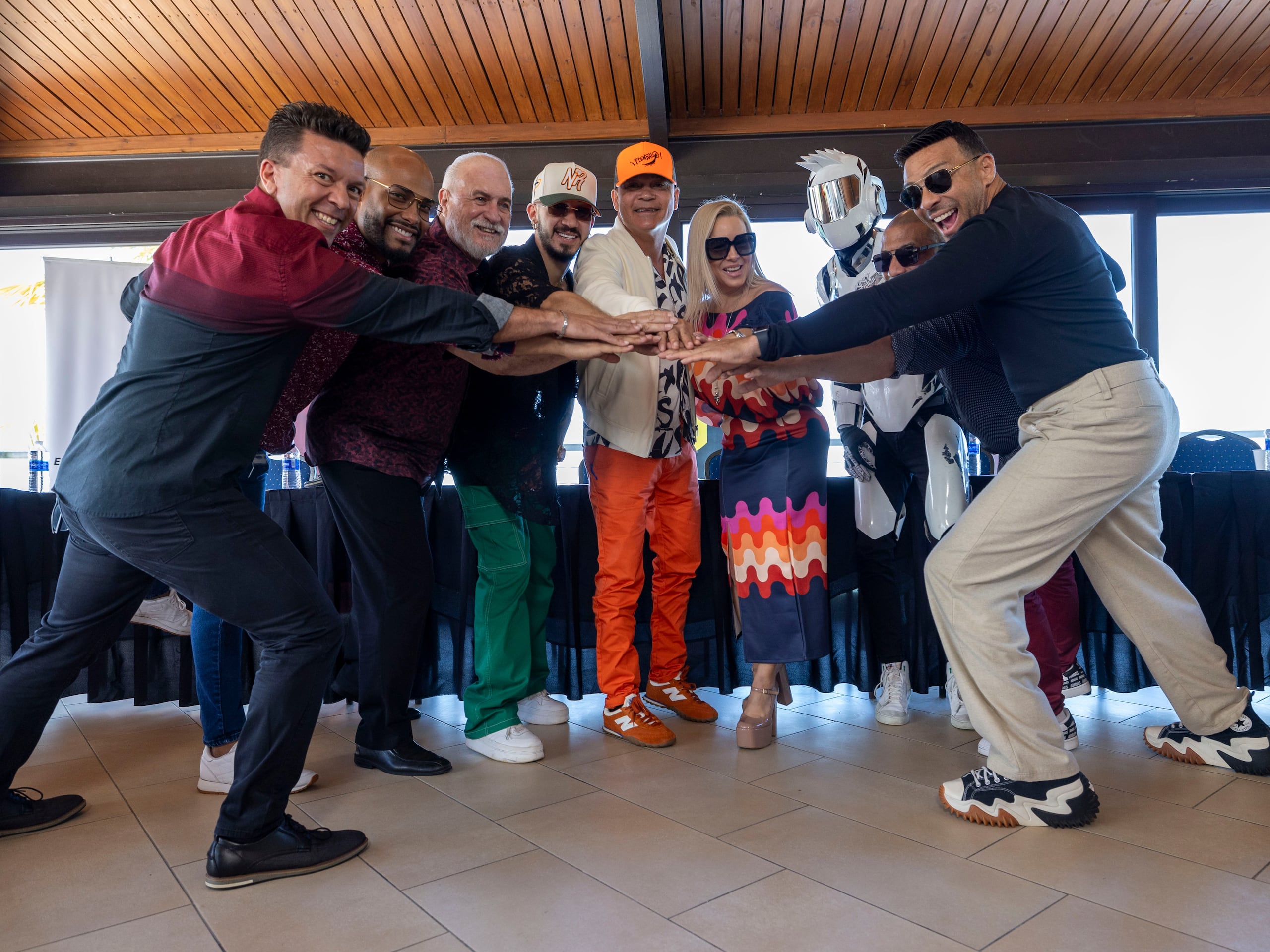 El Gran Combo de Puerto Rico, Plenéalo, DJ King Arthur y Grupo Manía llevarán su música a la fiesta de despedida de año familiar que celebrará Vivo Beach Club.
