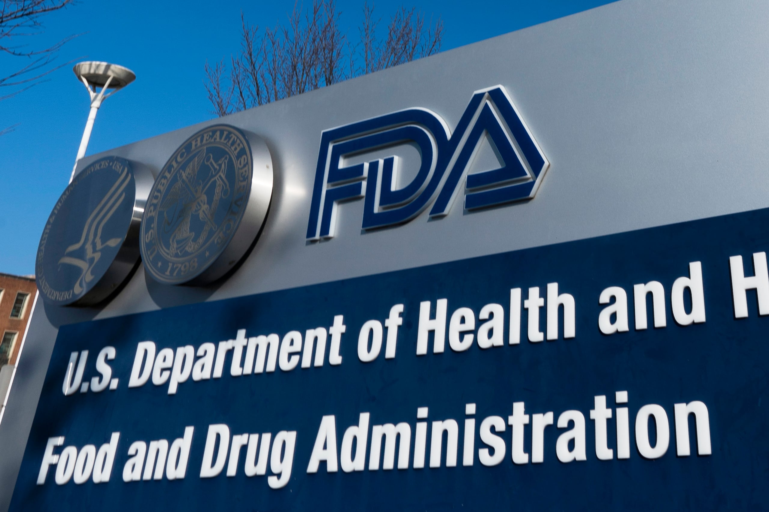 Se estima que, como parte del la reestructuración del Departamento de Salud federal, unos 3,500 empleados del FDA en todo Estados Unidos sean cesanteados.