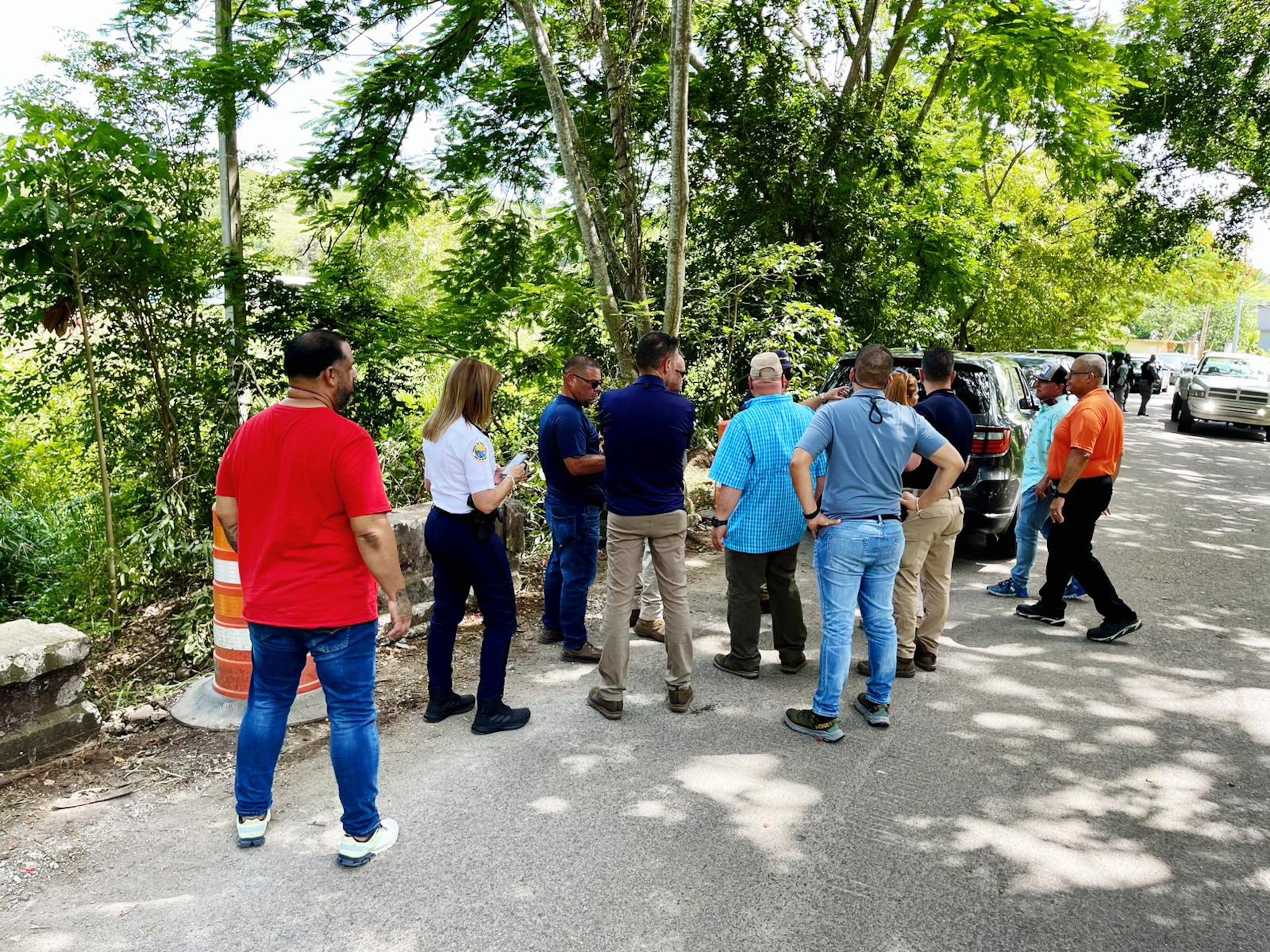 Alexis Alicea Torres es buscado desde el martes pasado tras ser acusado en ausencia por incesto. Este fue visto en un riachuelo en el barrio Lajas Arriba.