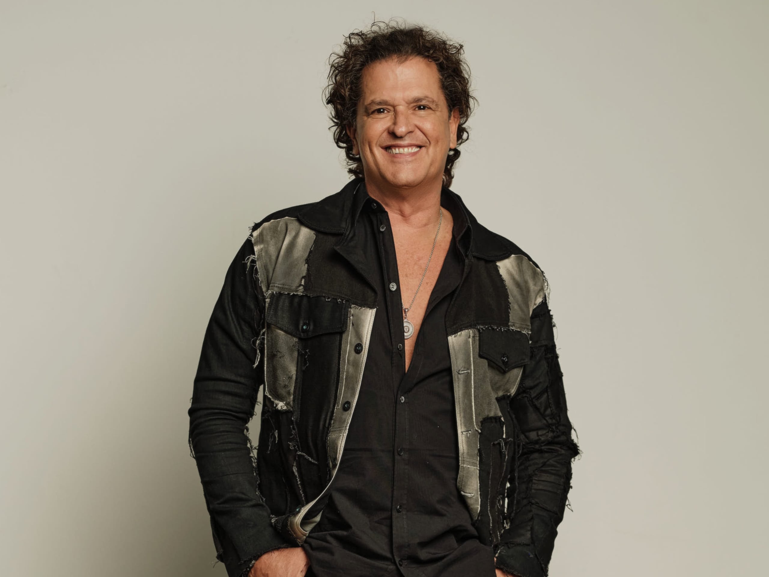Carlos Vives muestra su entusiasmo por Puerto Rico tras revelarse que su próxima gira internacional cerrará en el Coliseo de Puerto Rico José Miguel Agrelot.