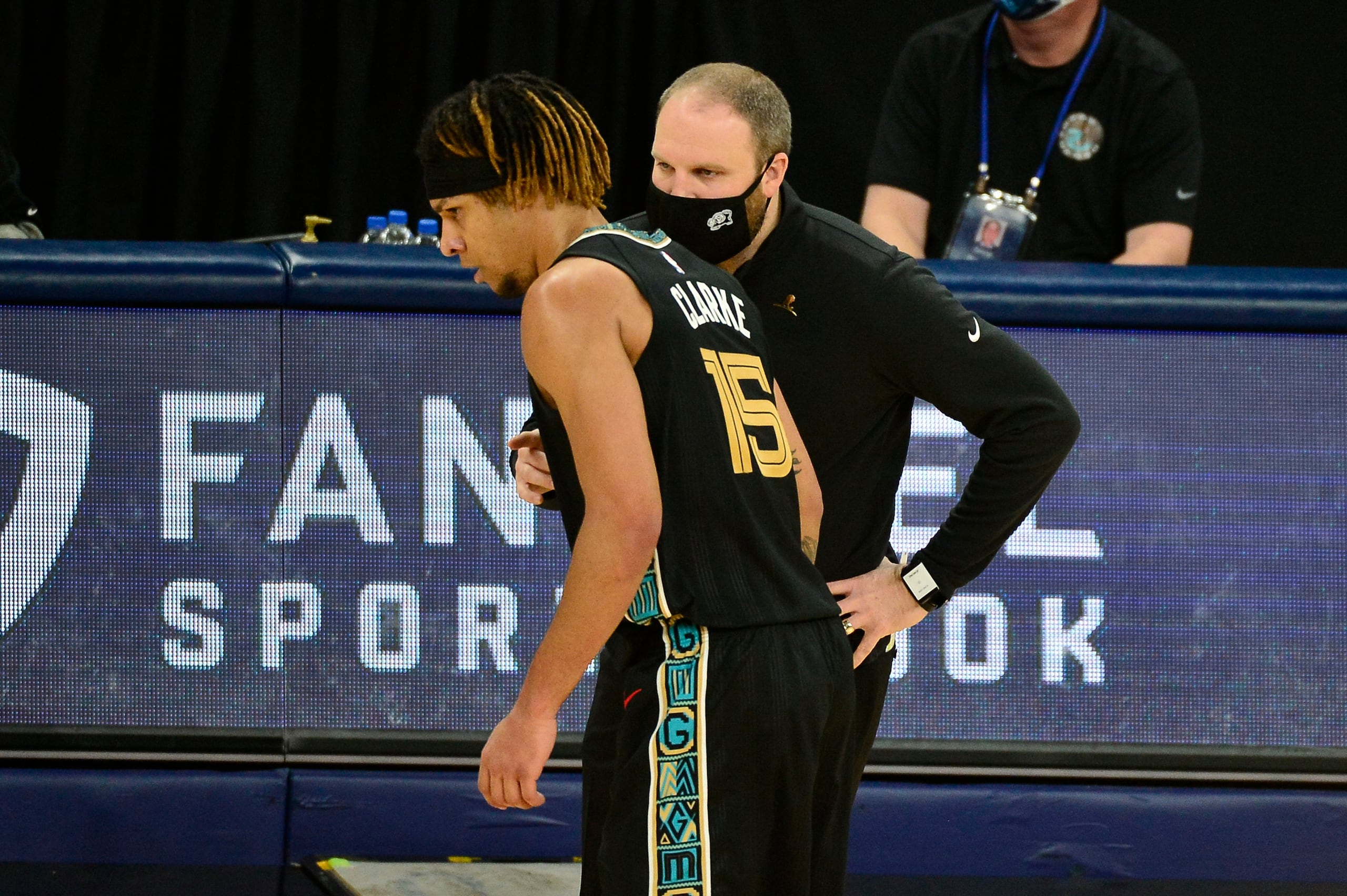 El jugador de 27 años, estuvo con los Grizzlies durante sus siete temporadas en la NBA.