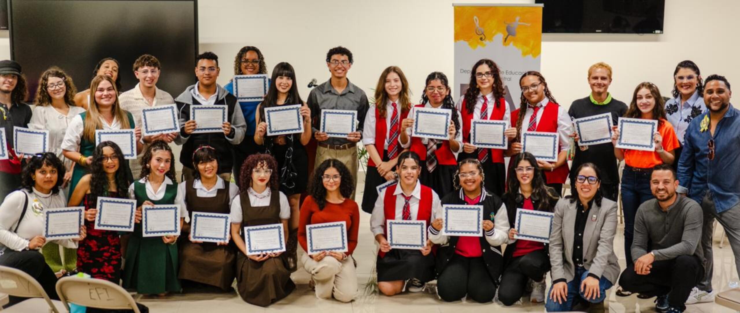 La iniciativa está dirigida a estudiantes del Departamento de Educación.