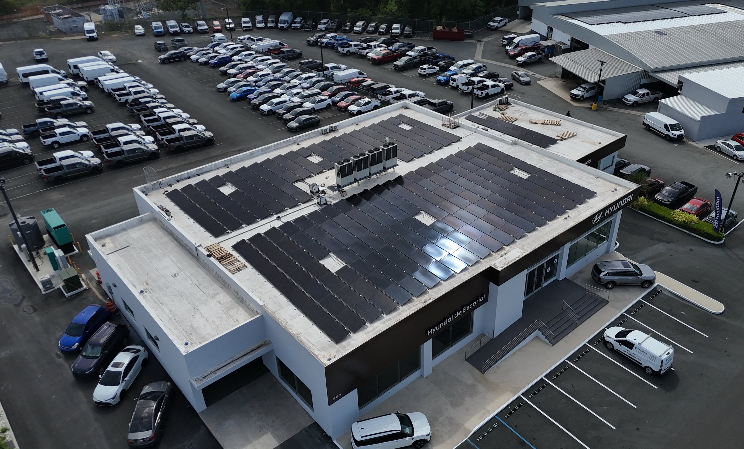 Proyecto de WindMar Home en Flagship Mazda, en Carolina.