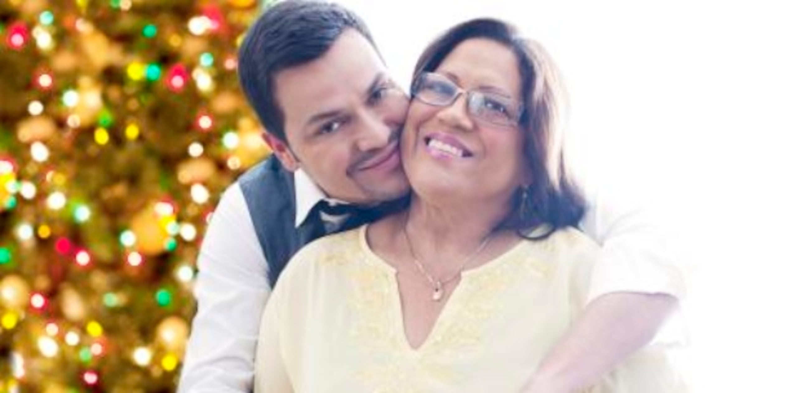 Víctor Manuelle junto a su madre Jenny Velázquez. Suministrada