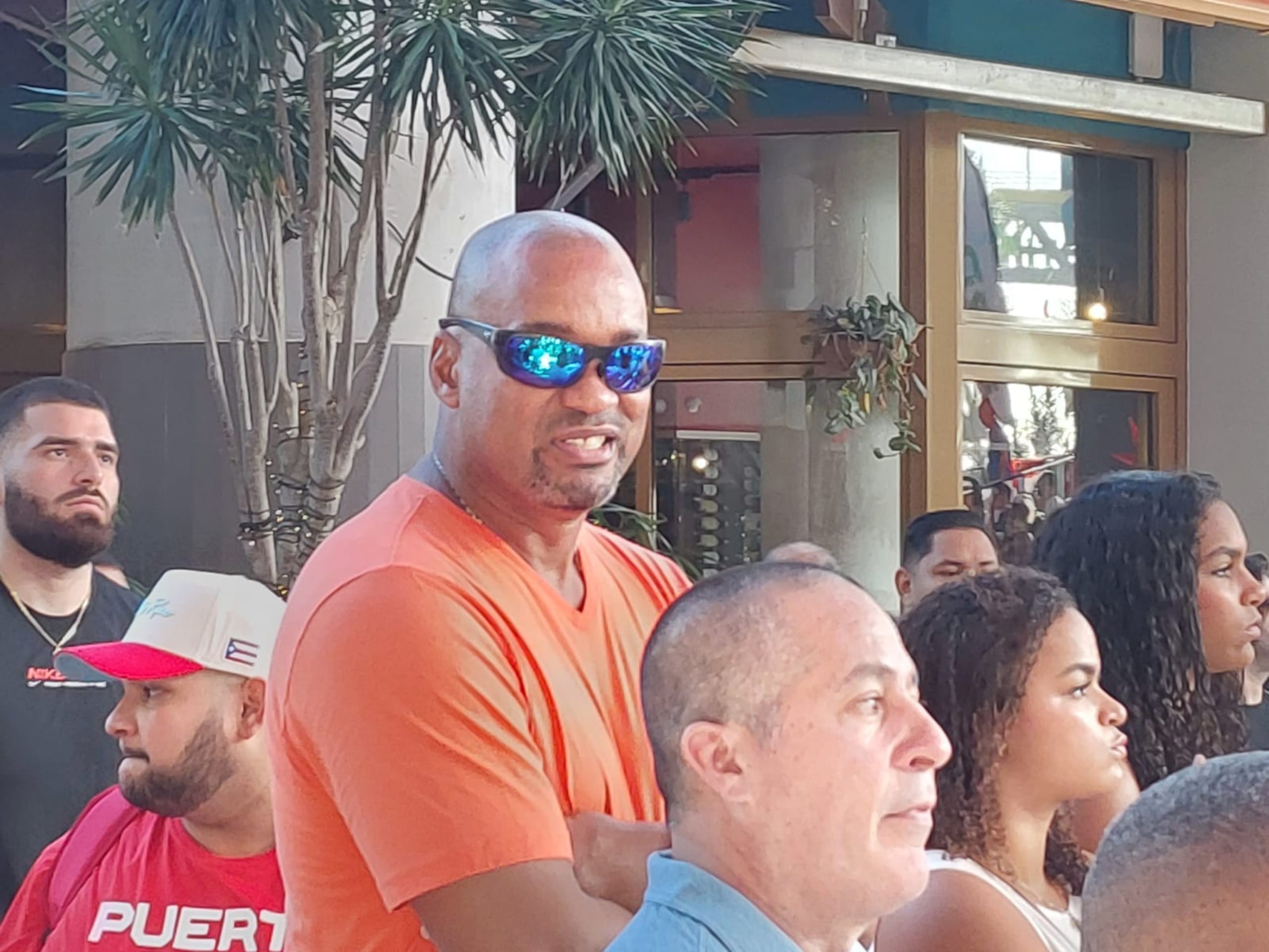 Andrés Guibert estuvo hoy domingo entre los presentes en el torneo AmeriCup 3x3 que se juega en el San Juan.