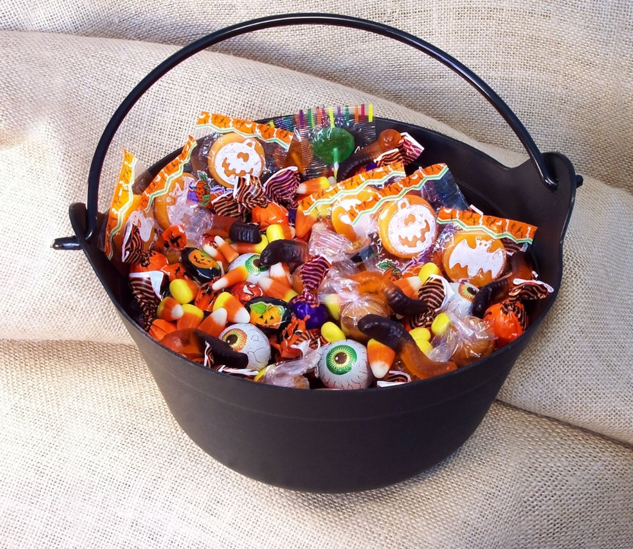 El Departamento de la Familia junto a ADFAN ofreció sus consejos para una celebración segurida en la noche de Halloween.