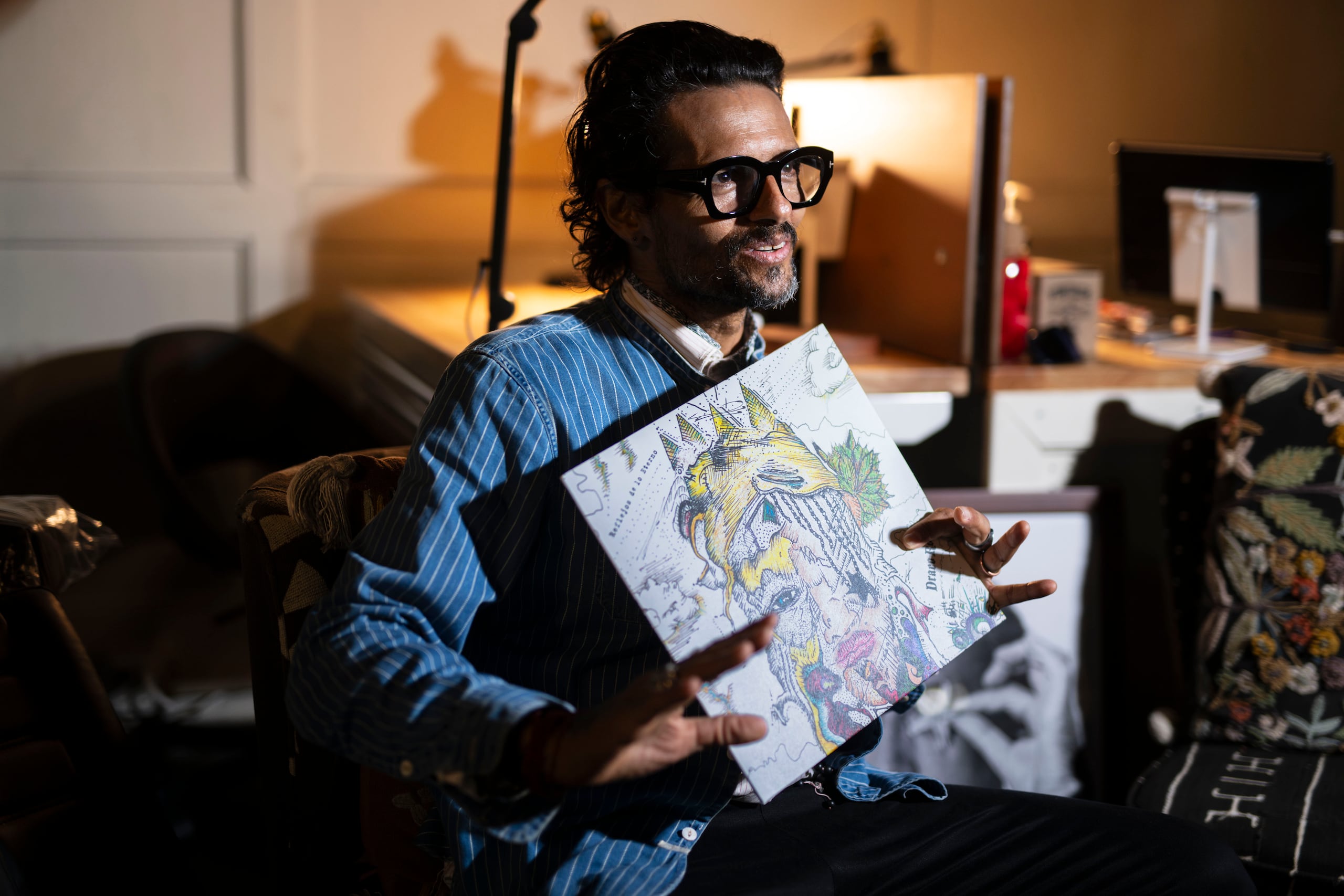 Este lanzamiento se produce en momentos en que el artista será homenajeado con el prestigioso Premio a la Excelencia Musical de los Latin Grammy.