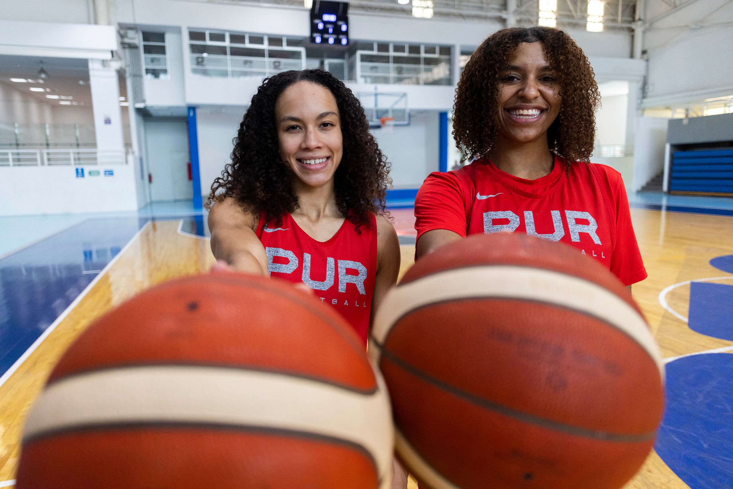 En la foto, Trinity San Antonio y Kaelyn Satterfield