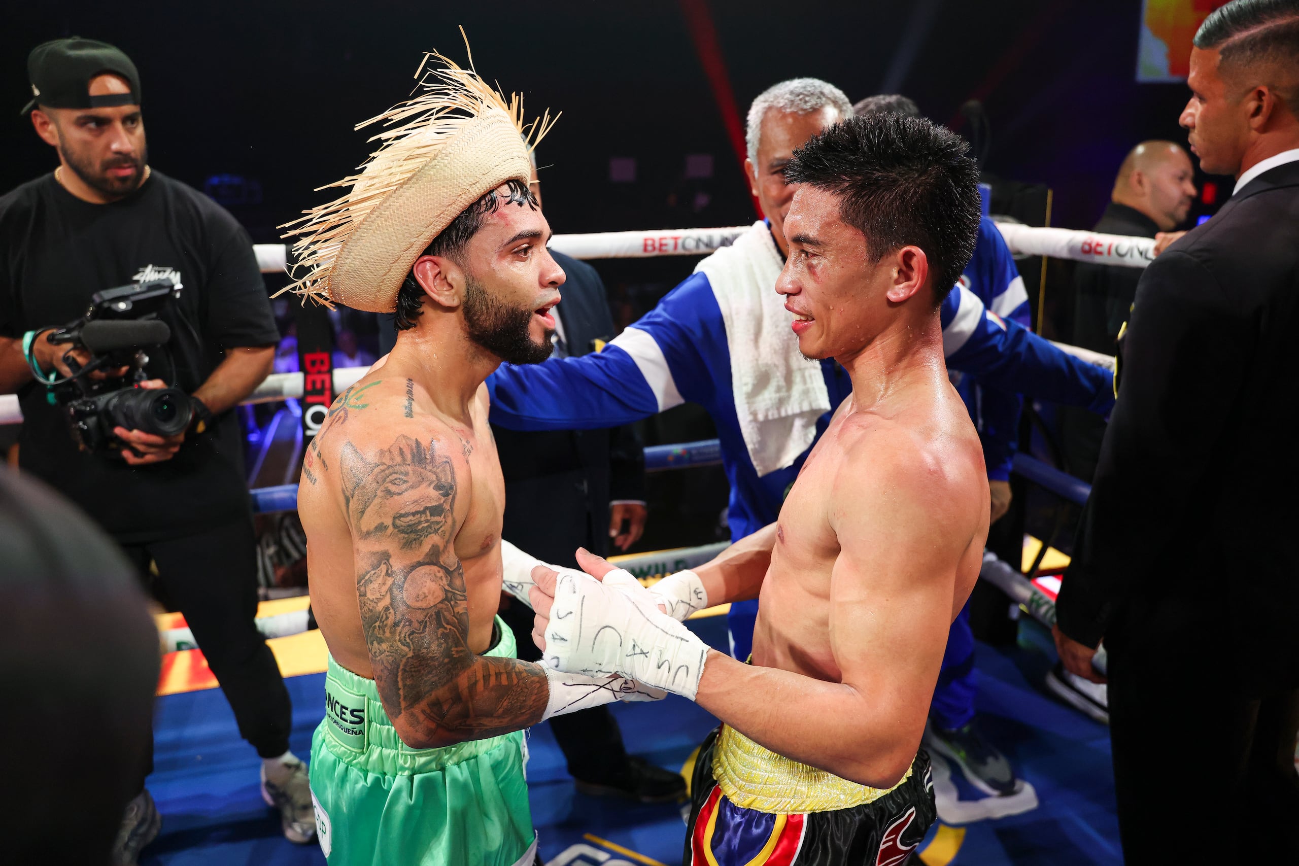 Collazo obtuvo su triunfo número 13 en septiembre por la vía rápida, ante el filipino Jayson Vayson.