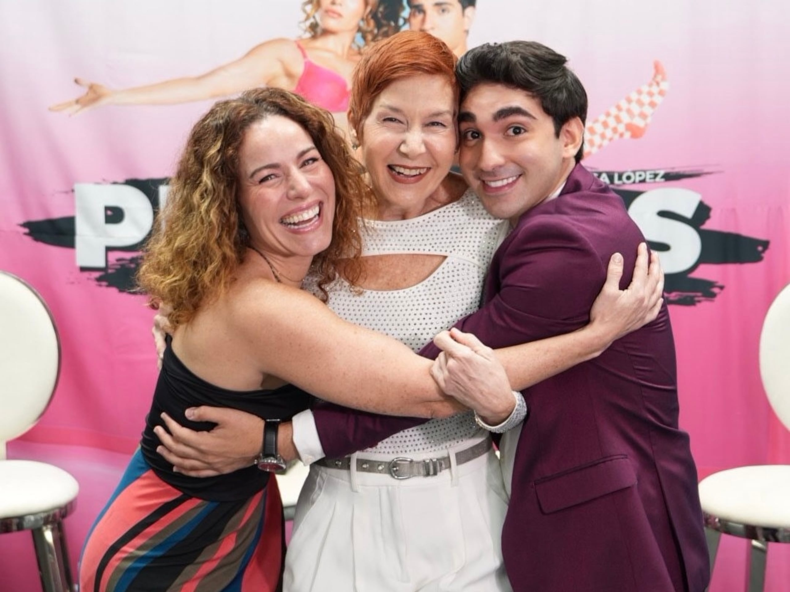 De izquierda a derecha: Isel Rodríguez, Marian Pabón y Julián Gilormini, quienes forman parte del musical "Pegados".