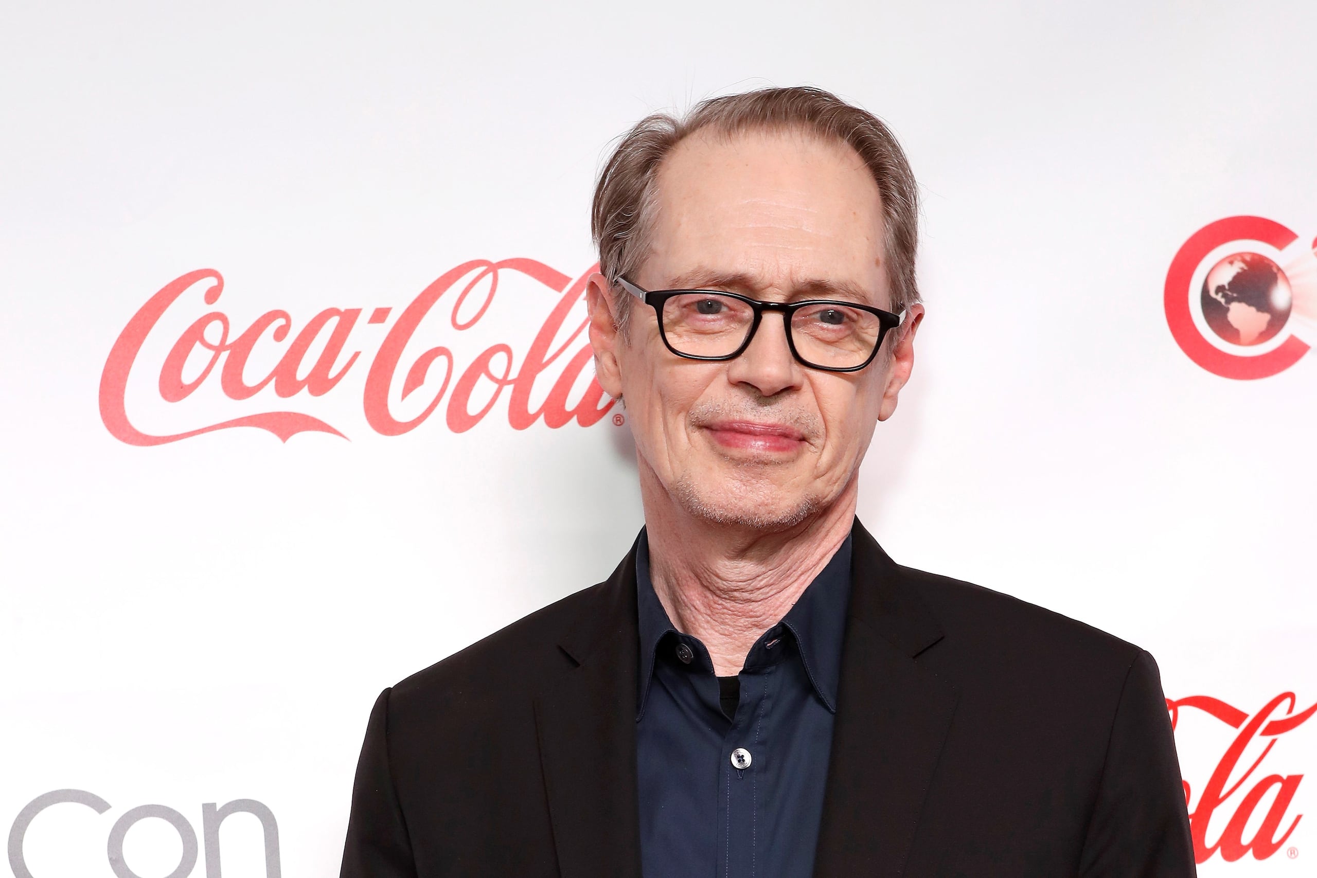 El actor Steve Buscemi, al parecer, fue otra víctima de los actos violentos aleatorios en la ciudad de Nueva York.