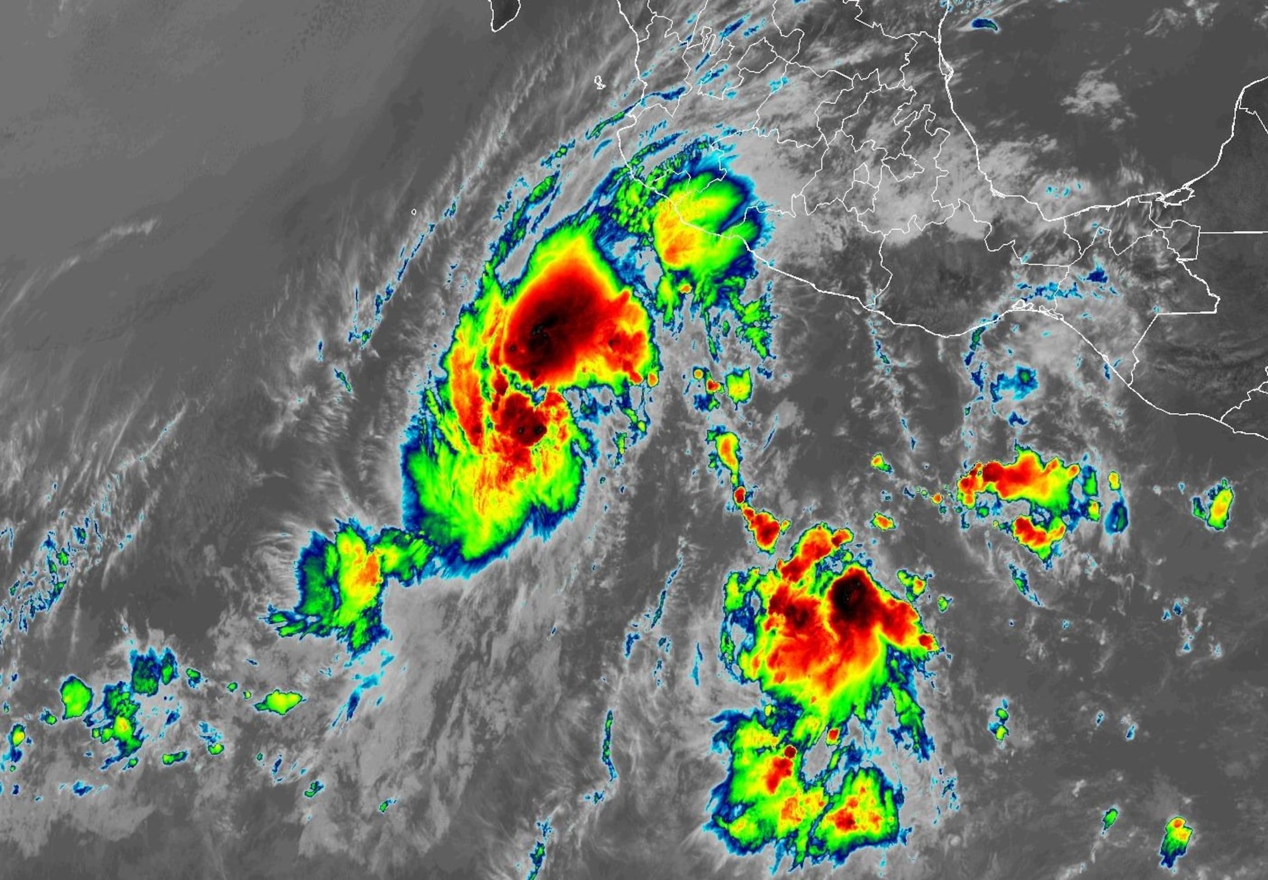 Imagen de satélite de la tormenta tropical Alvin en el Pacífico mexicano.