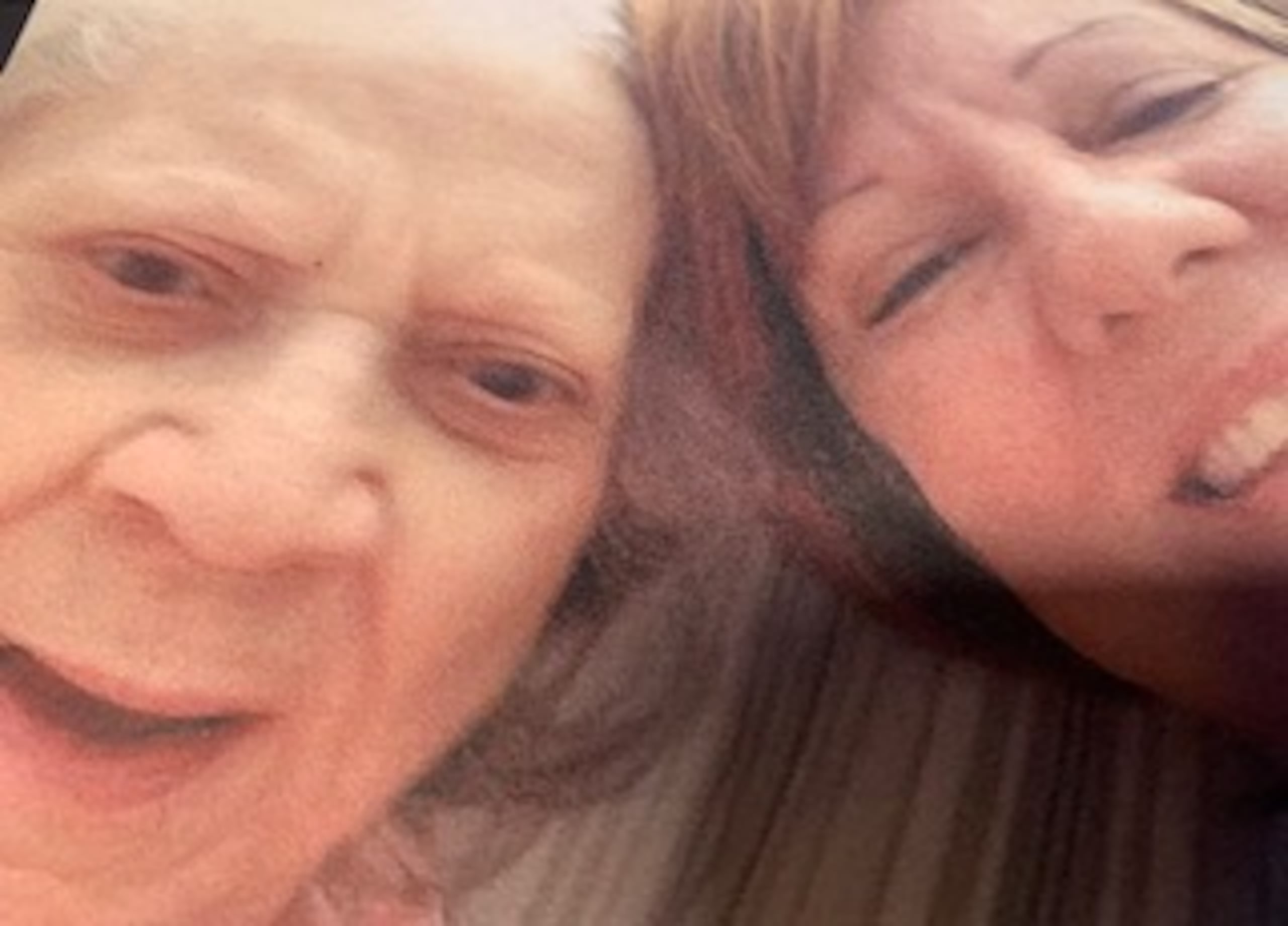 Lily García con su tía Lya.