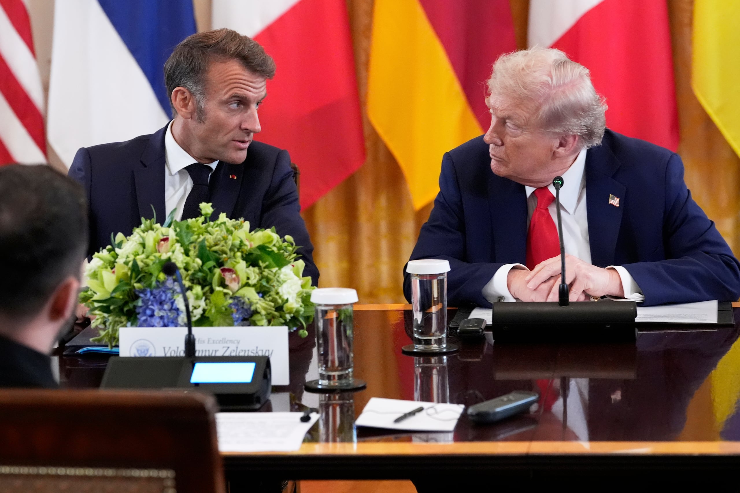Macron insistió en que los acuerdos deben respetarse.
