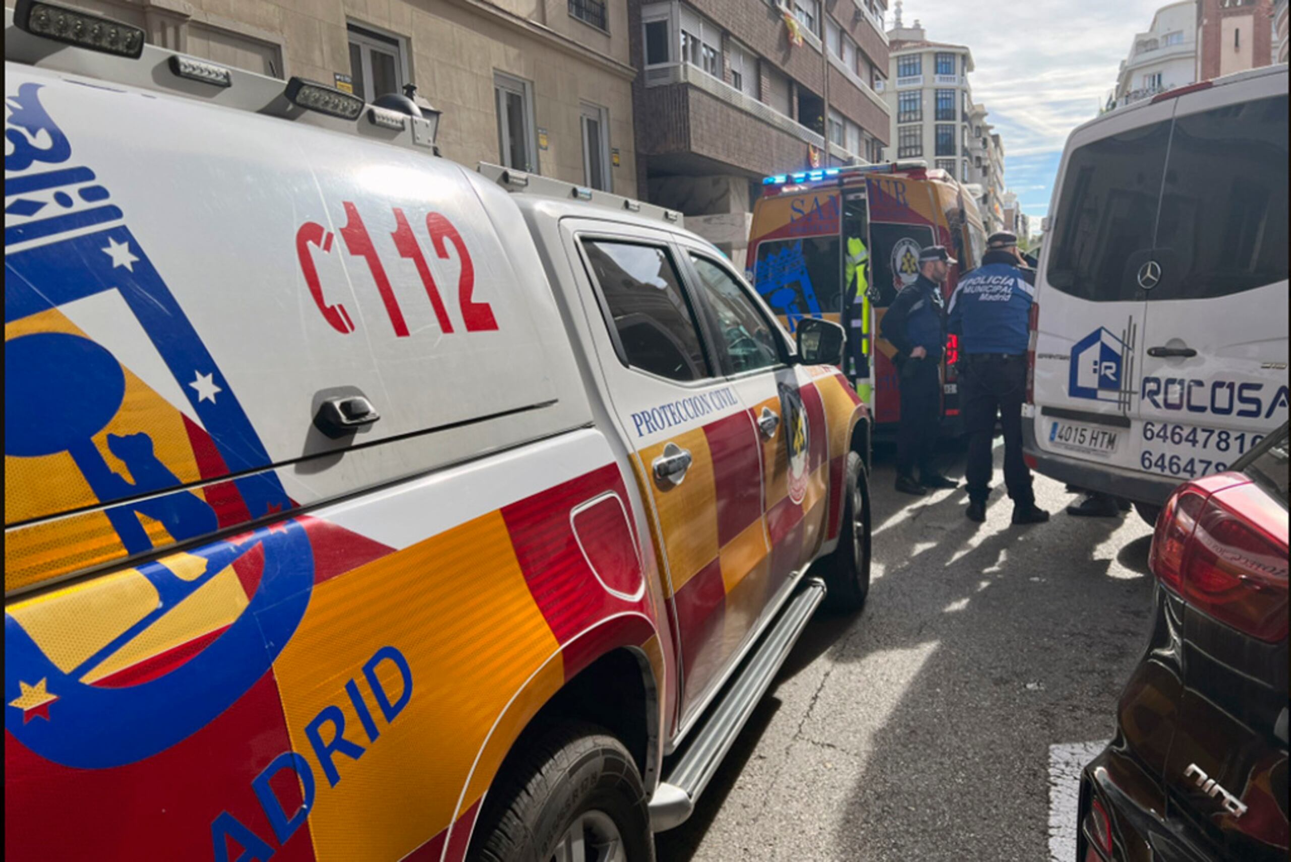 Ambulancias en el lugar del tiroteo en Madrid el jueves 9 de noviembre de 2023.