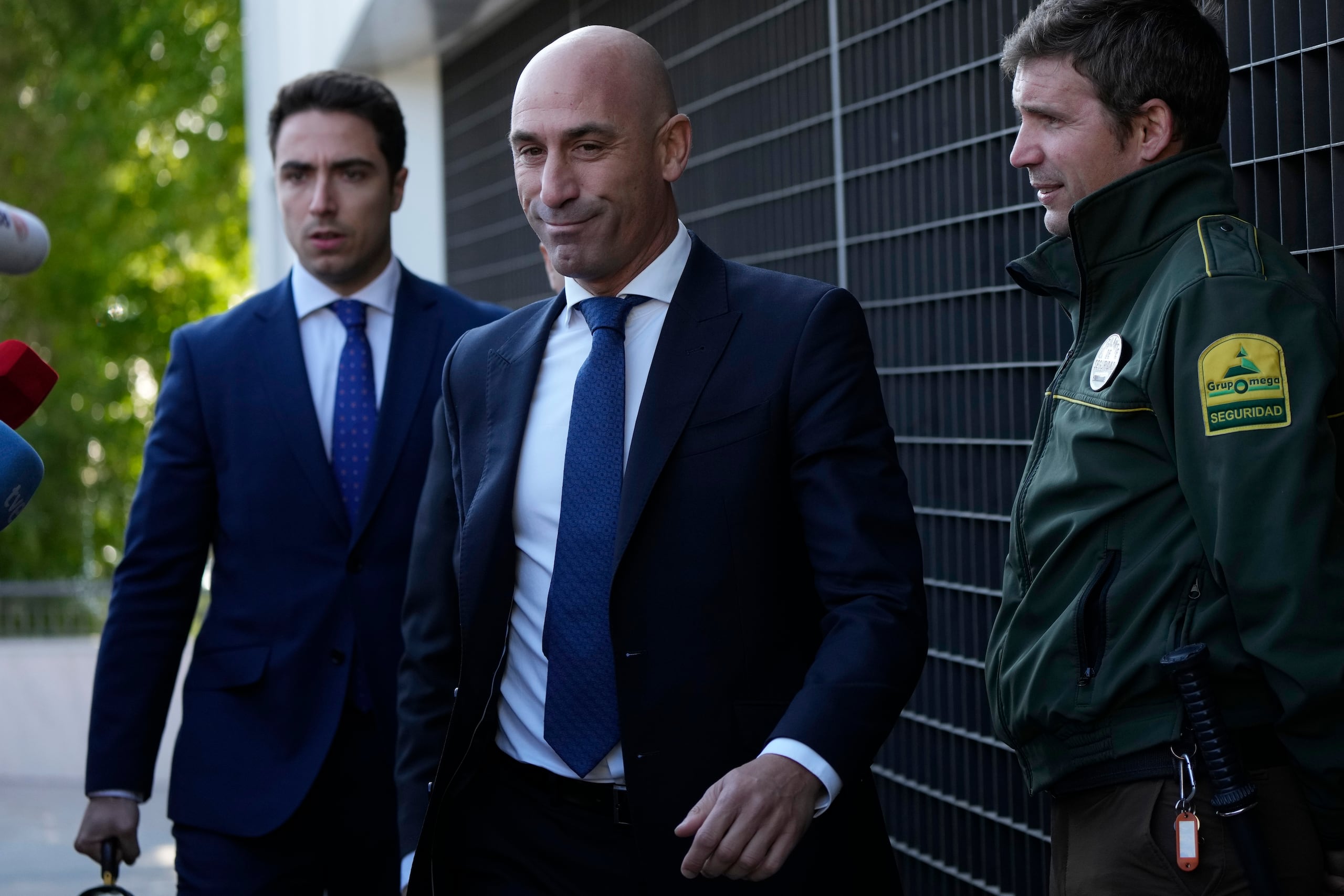 Luis Rubiales, expresidente de la Federación Española de fútbol, se apersona a a Audiencia Nacional en Madrid, el lunes 29 de abril de 2024.