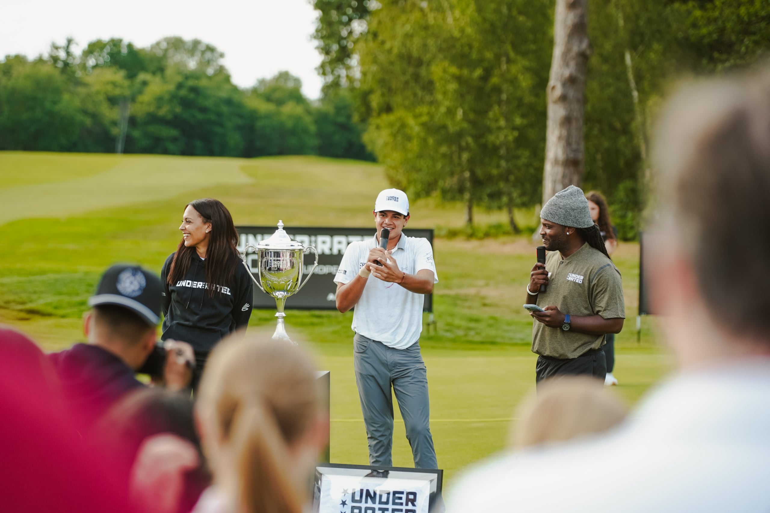 Evan Peña durante el Underrated Golf Tour.