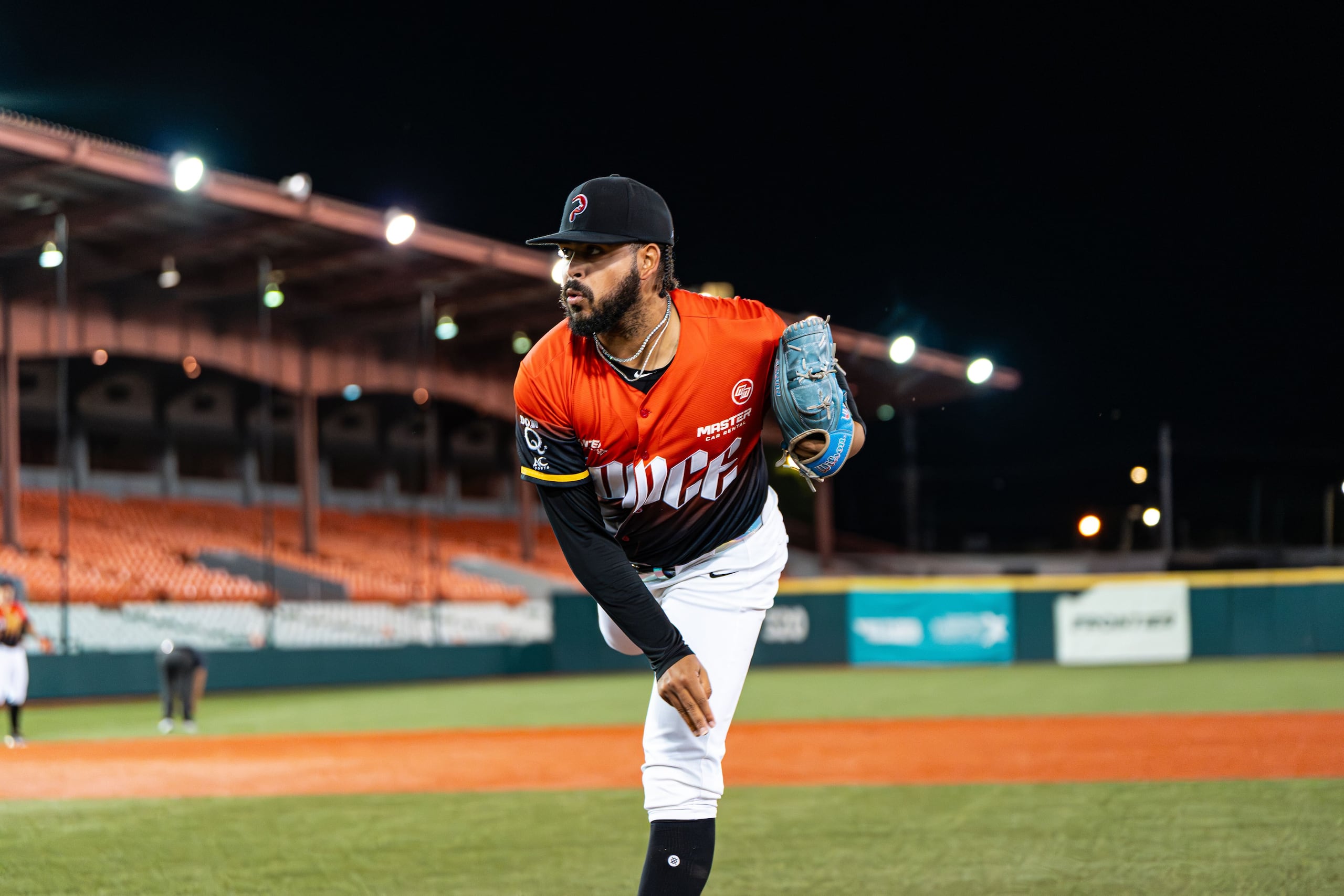 Bryant Salgado, lanzador de los Leones de Ponce.