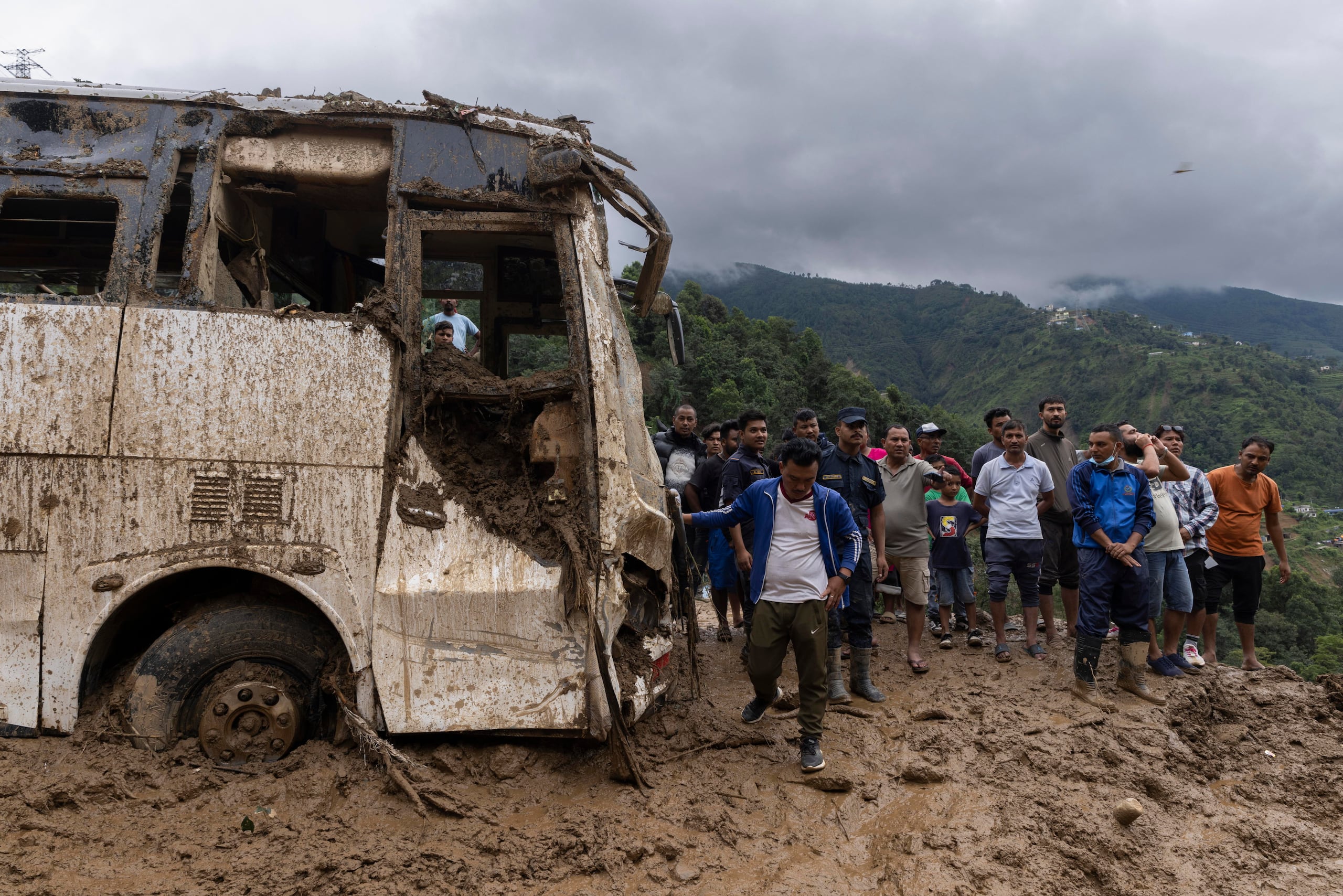El valle de Katmandú, epicentro de la catástrofe, ha sido el más afectado, con 73 víctimas mortales reportadas.