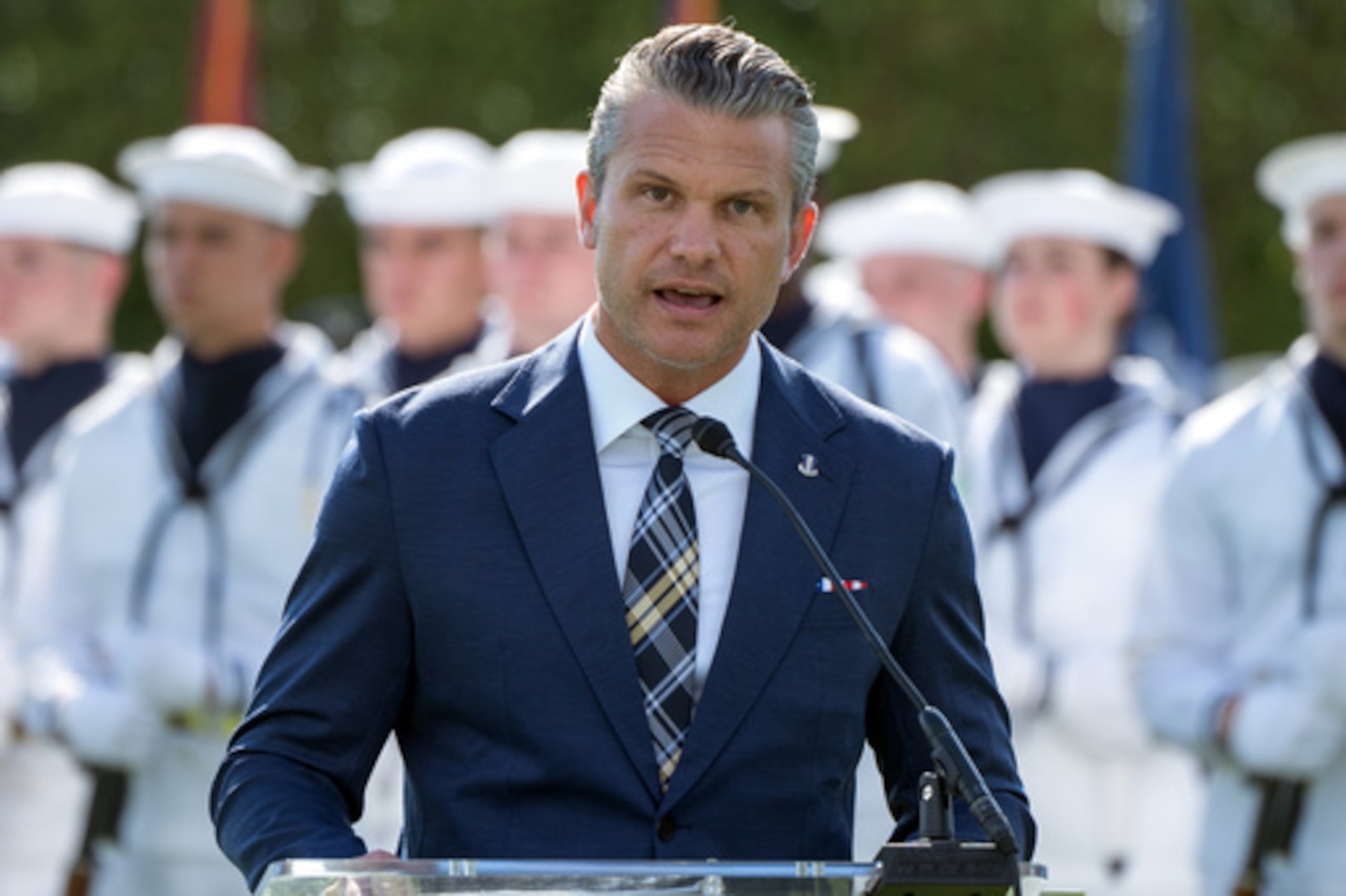 El secretario de Defensa, Pete Hegseth, pronuncia un discurso durante la ceremonia del Día Nacional de Reconocimiento a los Prisioneros de Guerra y Desaparecidos en Acción, celebrada en el Pentágono el viernes 18 de septiembre de 2026, en Washington. (Foto AP/Mark Schiefelbein)