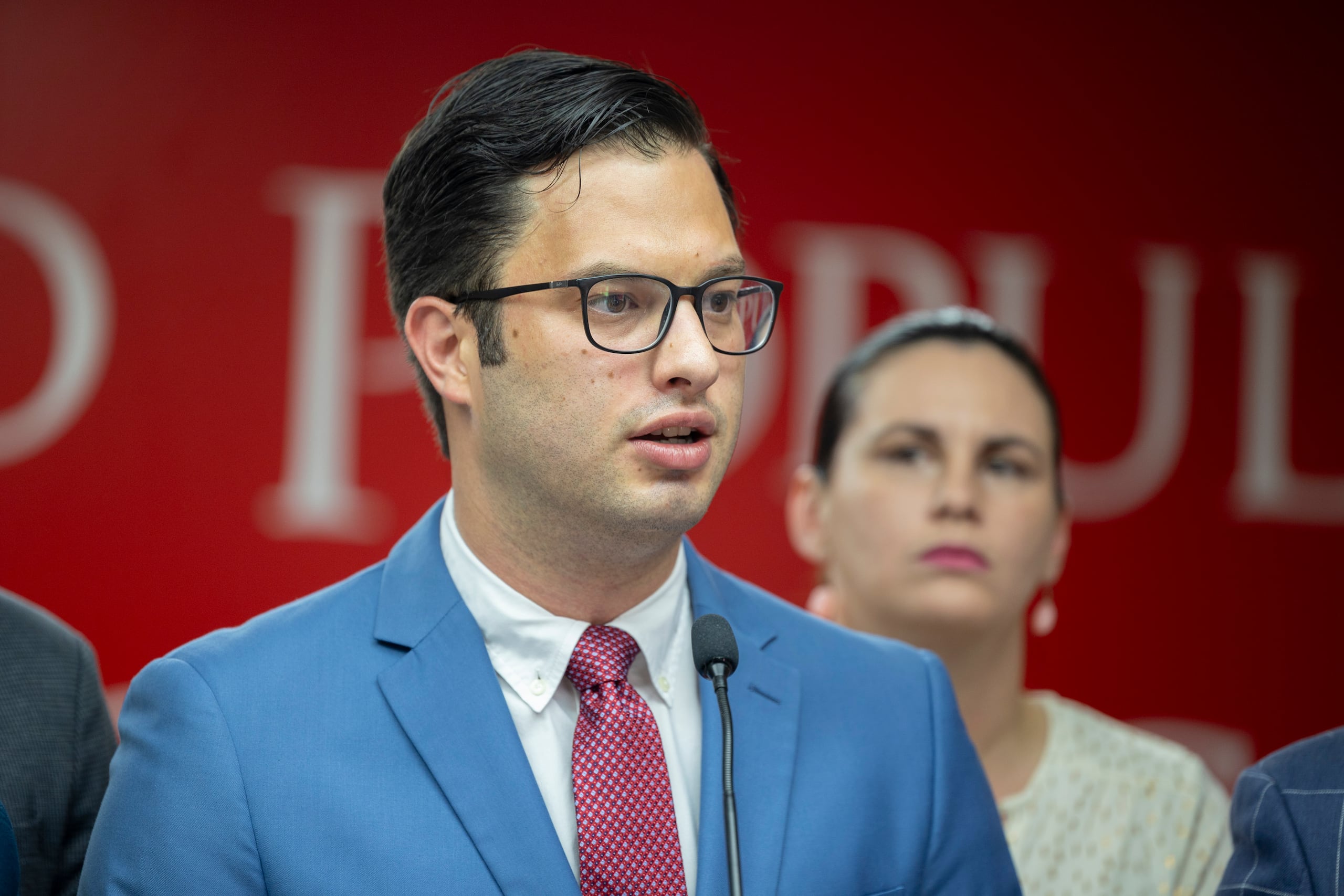 Héctor Ferrer Santiago, portavoz del PPD en la Cámara de Representantes, afirmó que negarse a atender el asunto de la escolta a la exgobernadora es "un insulto a la ciudadanía que exige transparencia y responsabilidad en el uso de fondos públicos".
FOTO POR: Pablo.martinez@gfrmedia.com
Pablo Martínez Rodríguez