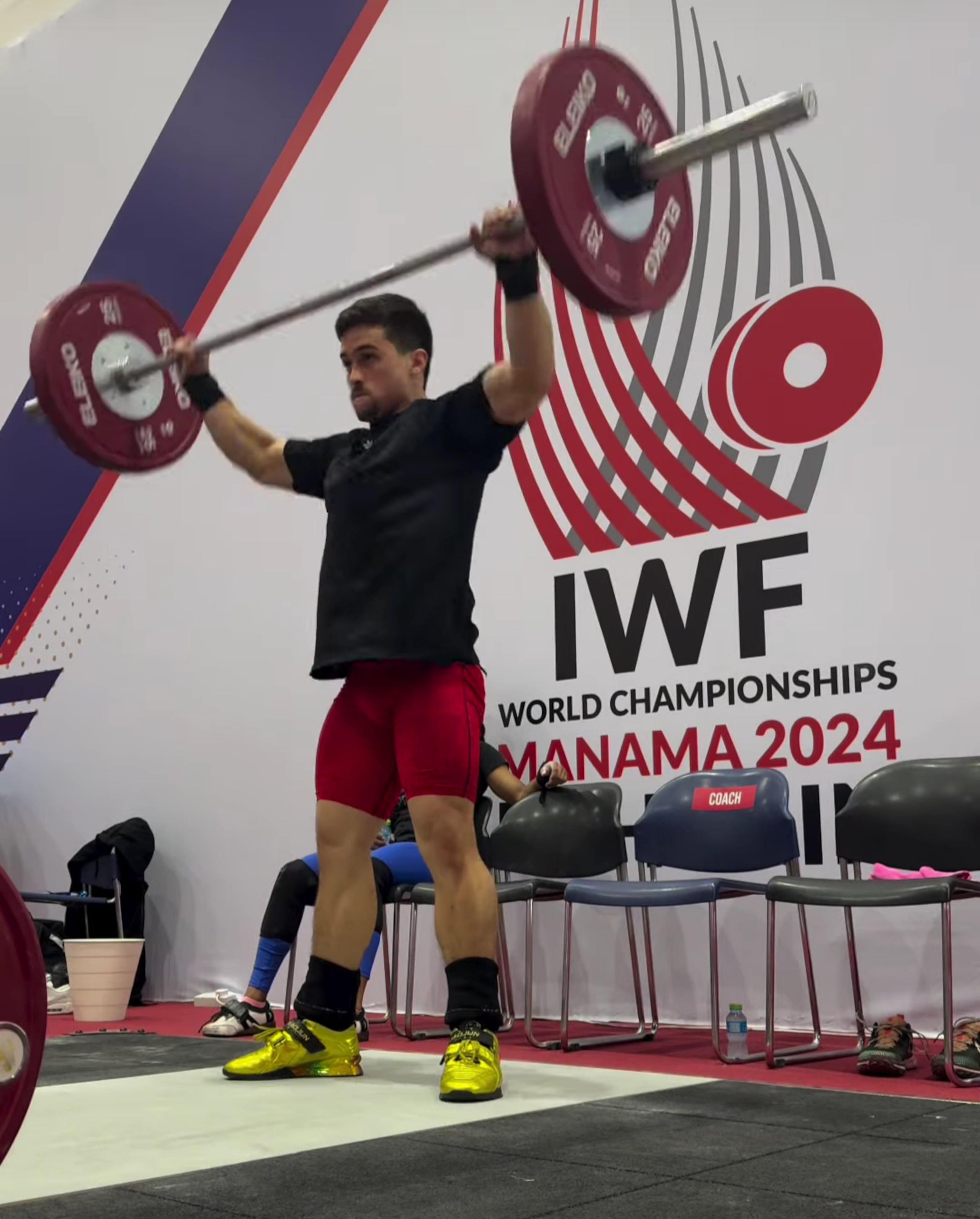 Luis Jaime González entrena una alzada durante el Mundial celebrado en Bahrein. González hizo una marca en la modalidad de envión, según informó la Federación Puertorriqueña de Levantamiento de Pesas.
