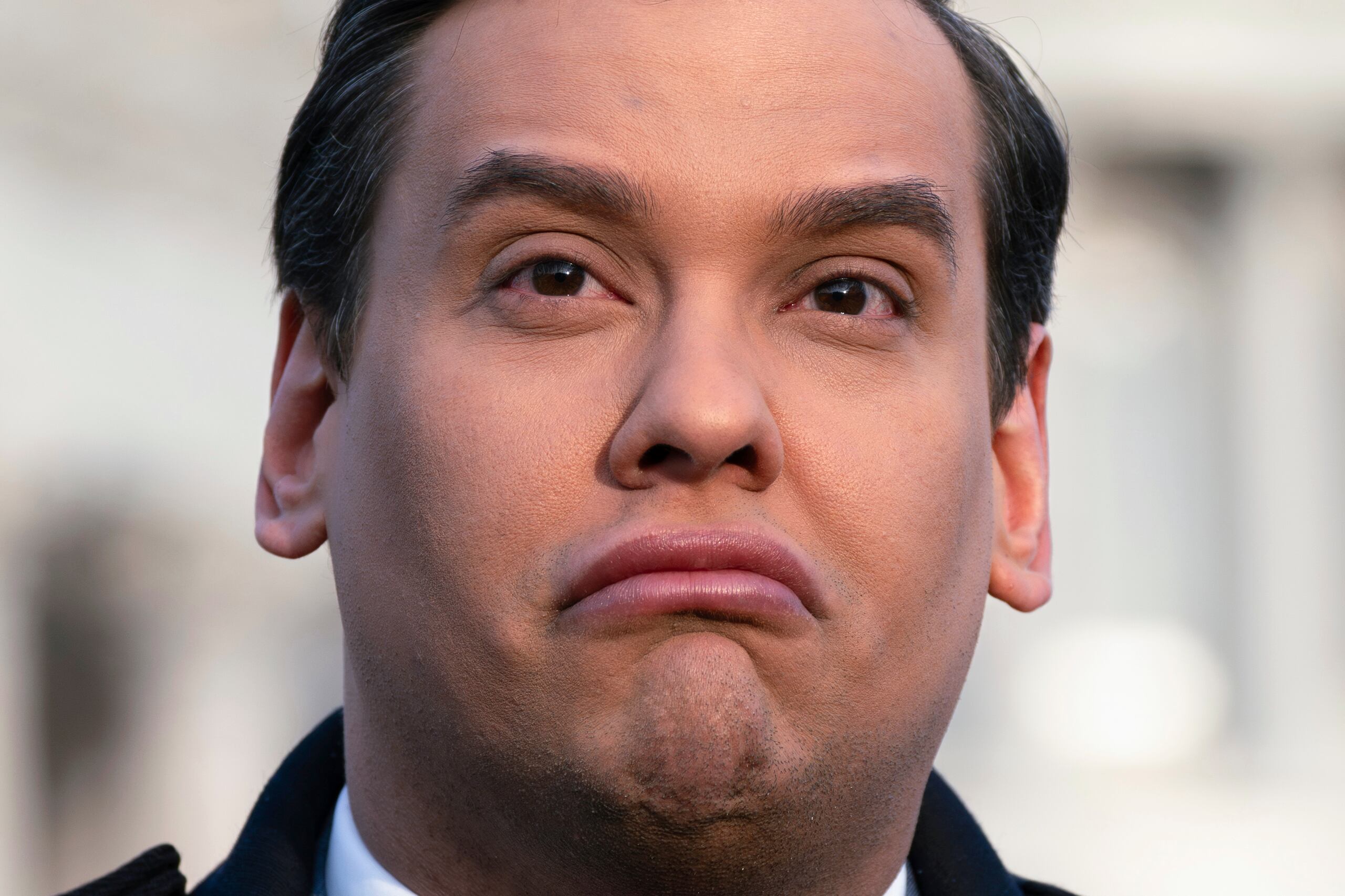 Santos dijo que aceptó la responsabilidad de sus crímenes y tiene la intención de enmendarlo. Se enfrenta a más de seis años de prisión según las directrices federales de sentencia y debe al menos $370,000 en restitución.