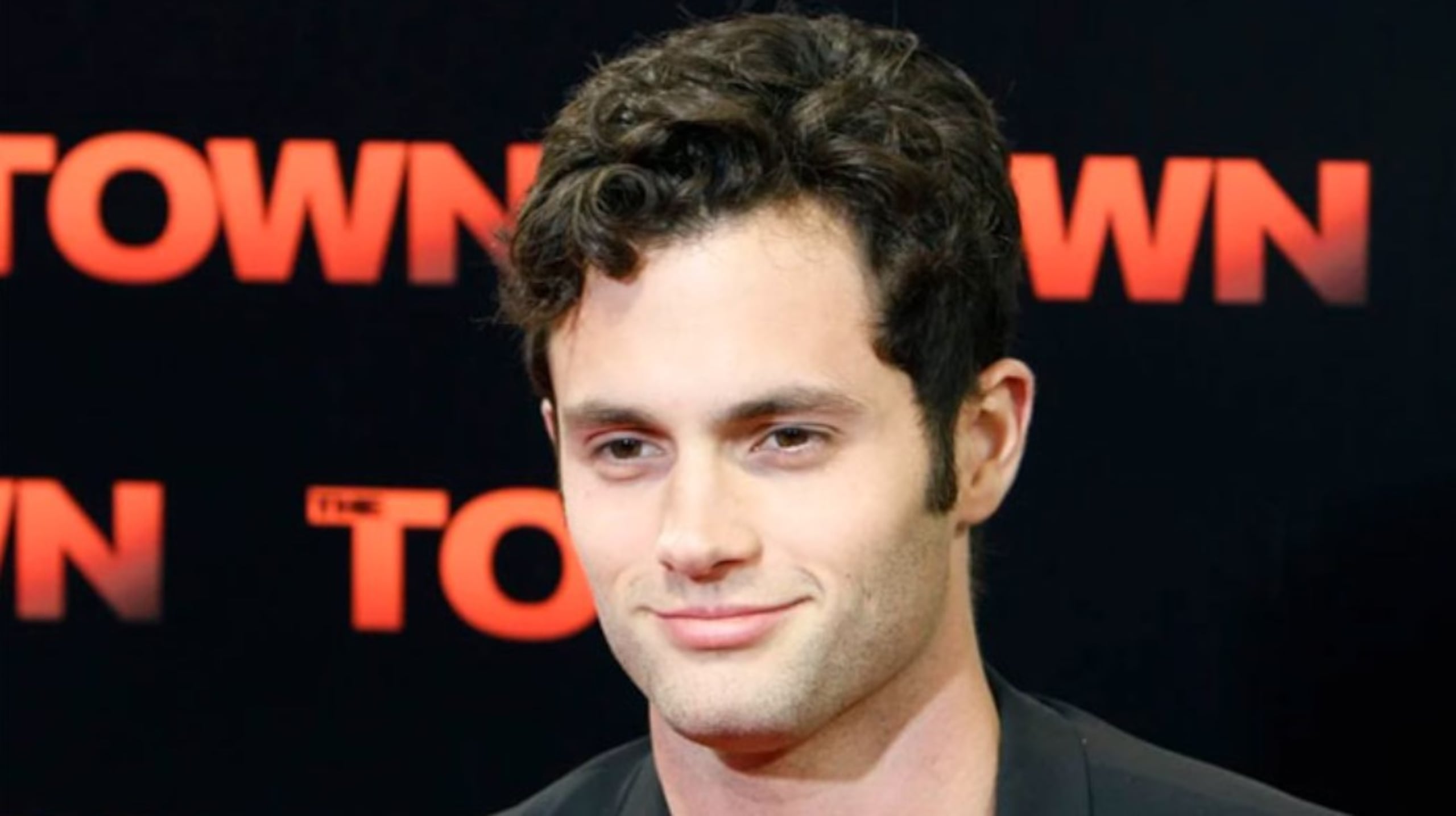 Penn Badgley.