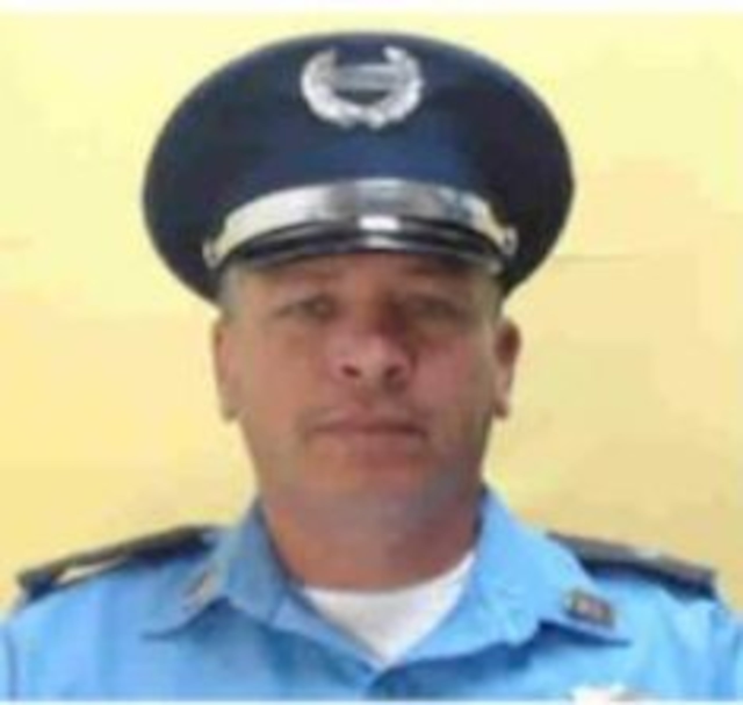 El sargento Edwin O. Maldonado García murió atropellado en la avenida Román Baldorioty de Castro mientras intentaba salvar un gato.