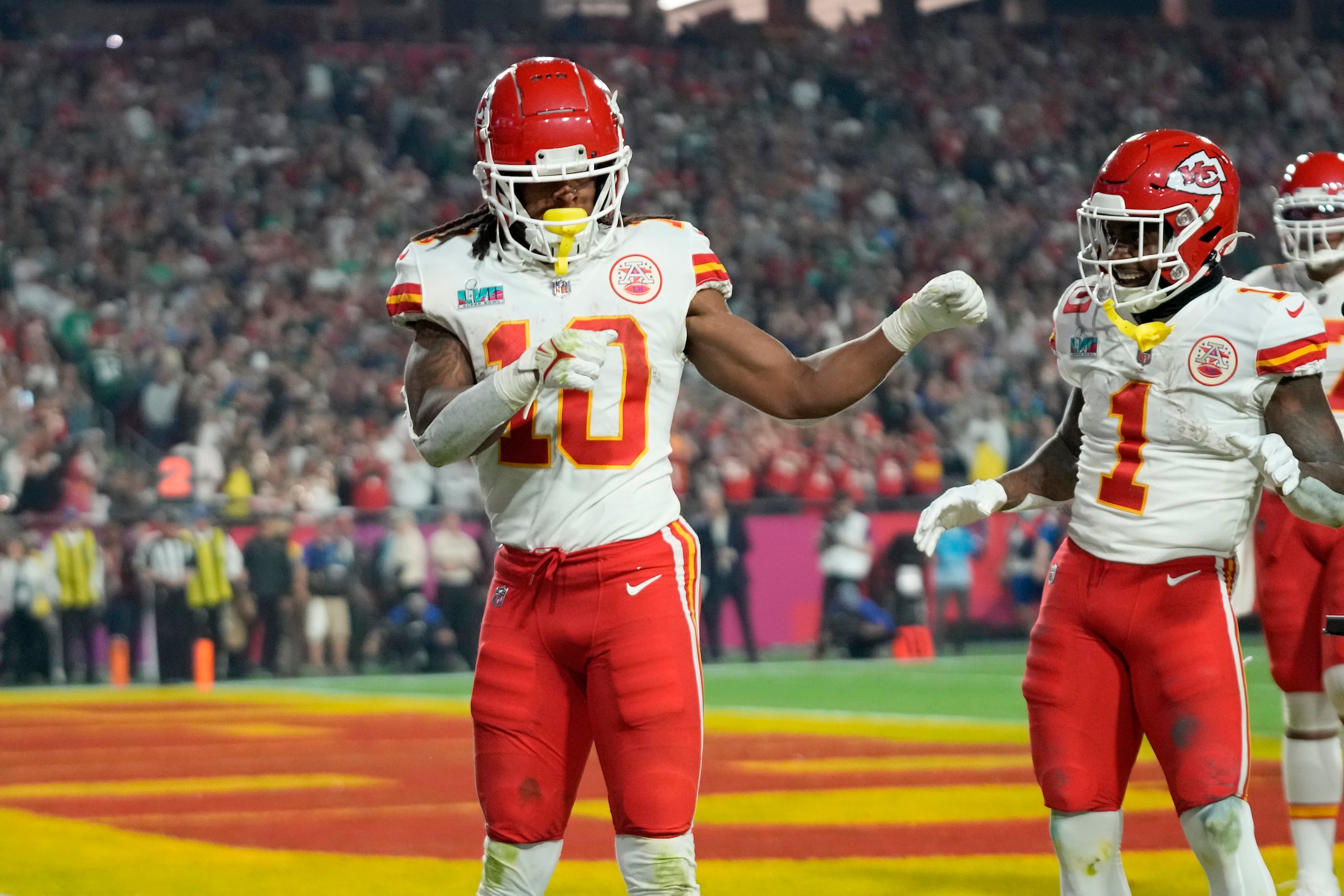 El hijo de Julio Pacheco, el estrella de los Chief de Kansas City, Isiah Pacheco (10), se dirige al Super Bowl con anotaciones en cada uno de los juegos del equipo en esta temporada.