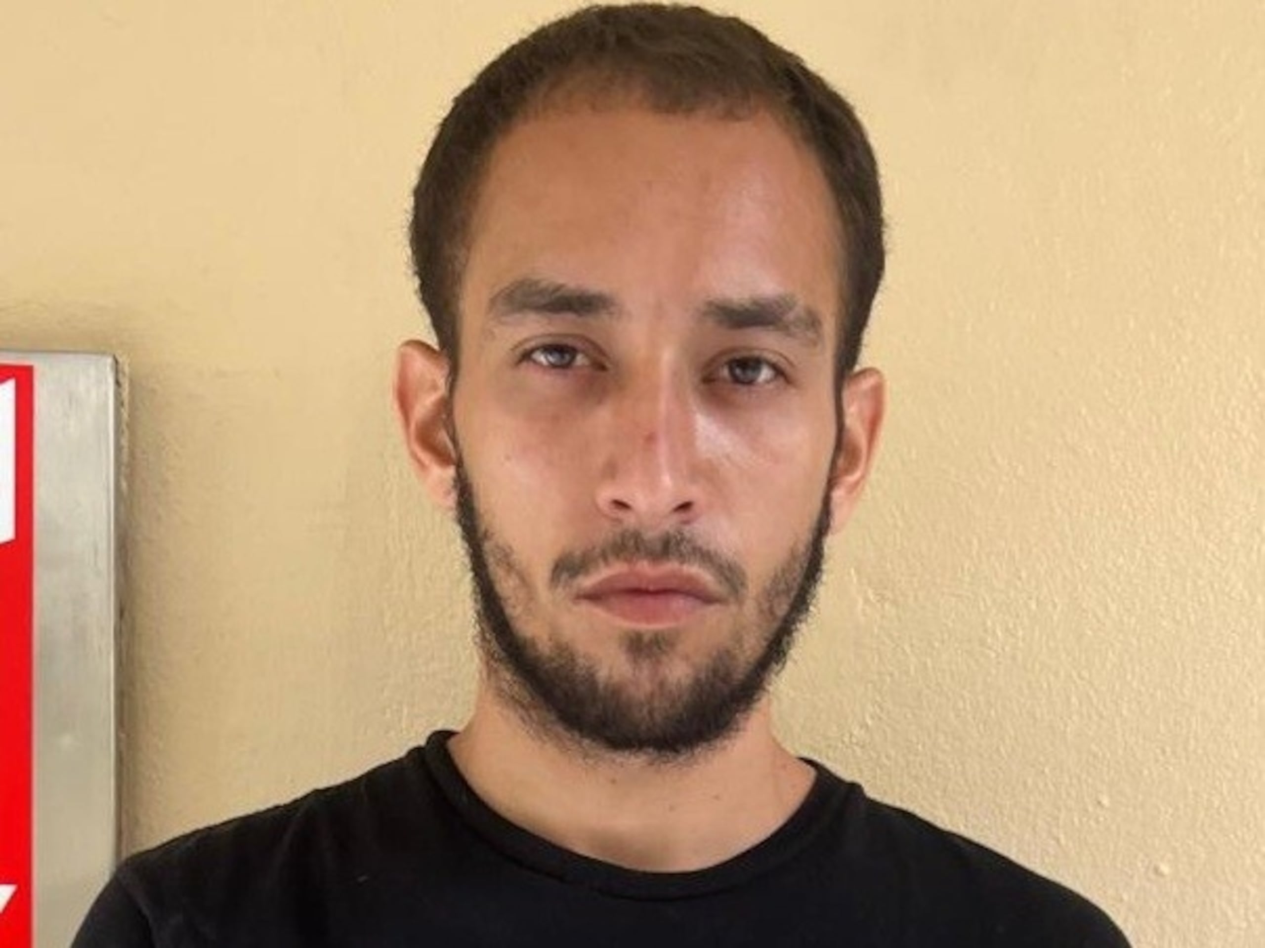 Un fugitivo buscado por asesinato identificado como Caleb Enrique Méndez Ramos fue arrestado en la carretera PR-119, en Hatillo.