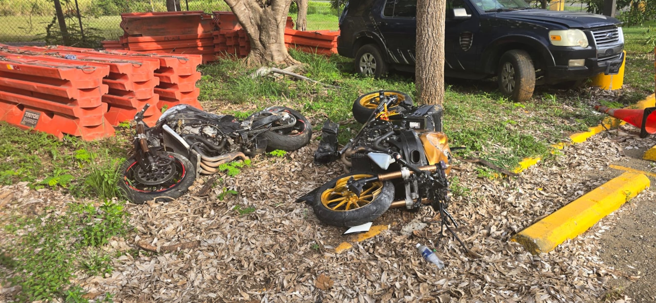 Un motociclista murió y otro resultó herido de gravedad tras accidentarse mientras se alega que iban regateando por la carretera PR-2 en Hatillo.