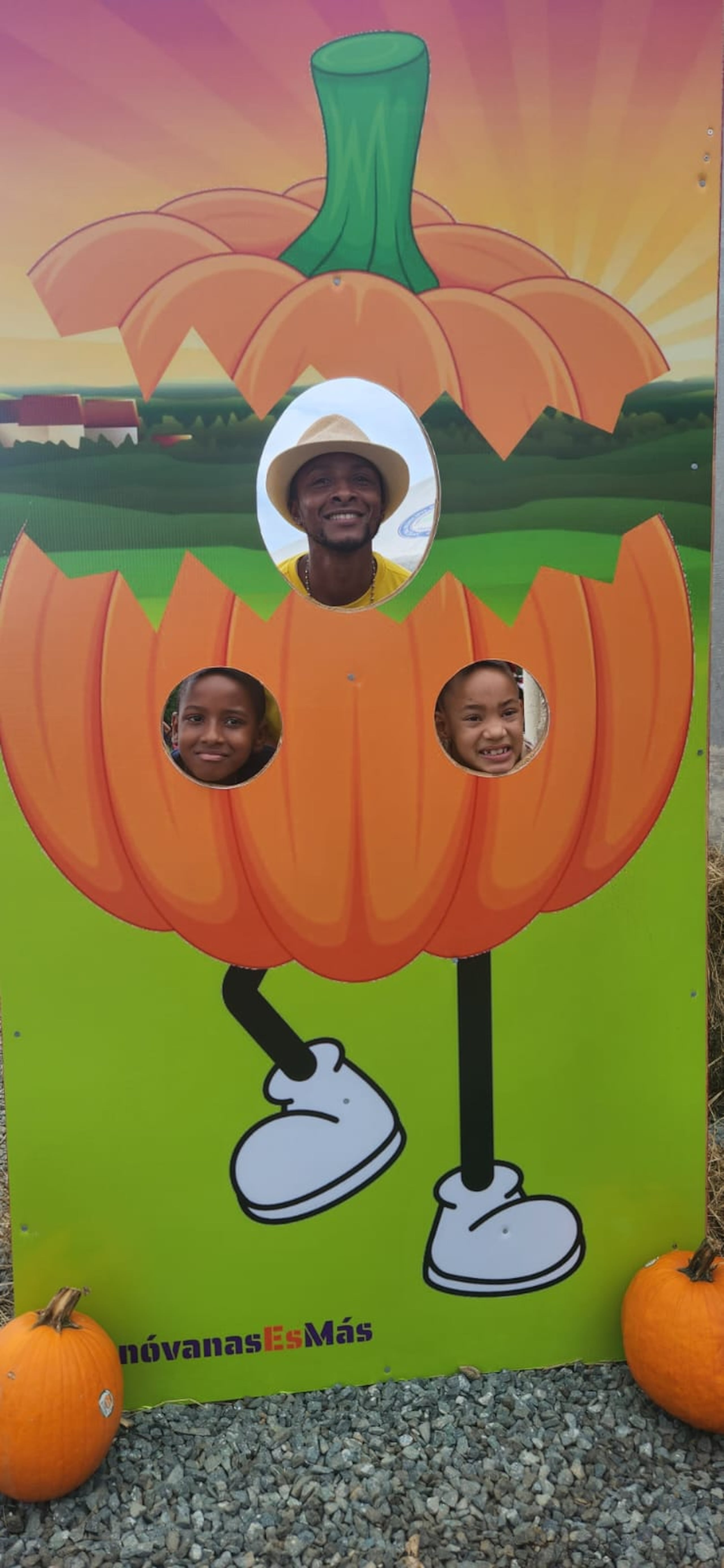 José Balbuena y sus hijos Jan y Janerys se divirtieron en el evento auspiciado por el municipio de Canóvanas.