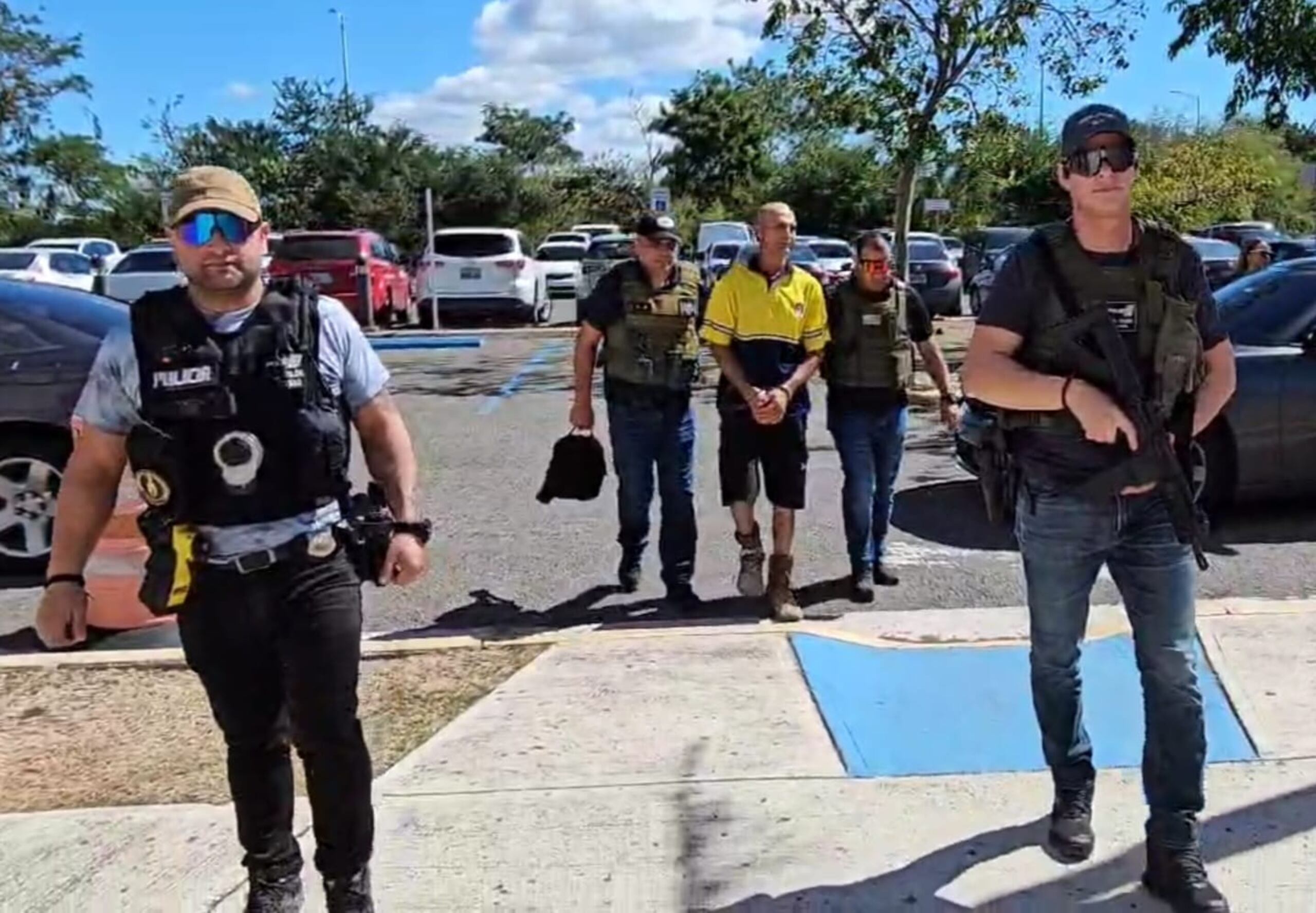 El fugitivo Jesús Manuel Díaz Camacho de 43 años, buscado por violencia de género fue capturado en Villalba, por agentes de la División de Inteligencia y Arrestos de Ponce.