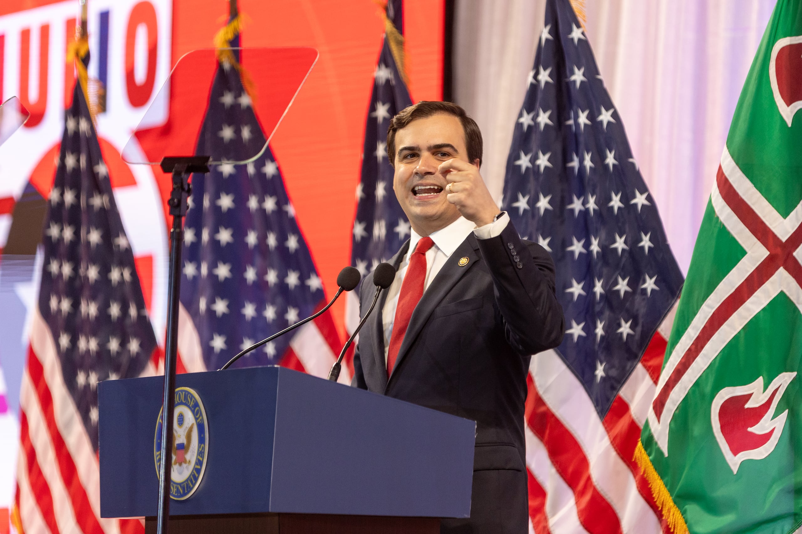 Pablo José Hernandez.
