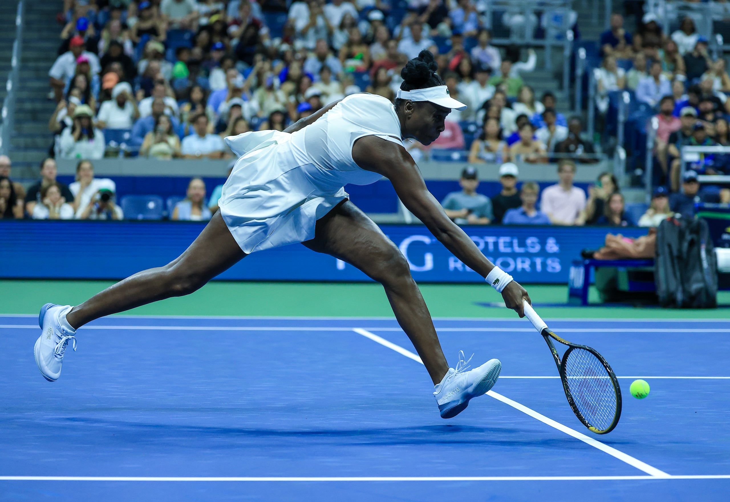 La tenista estadounidense Venus Williams, durante su partido de primera ronda de este lunes en el Abierto de Estados Unidos.