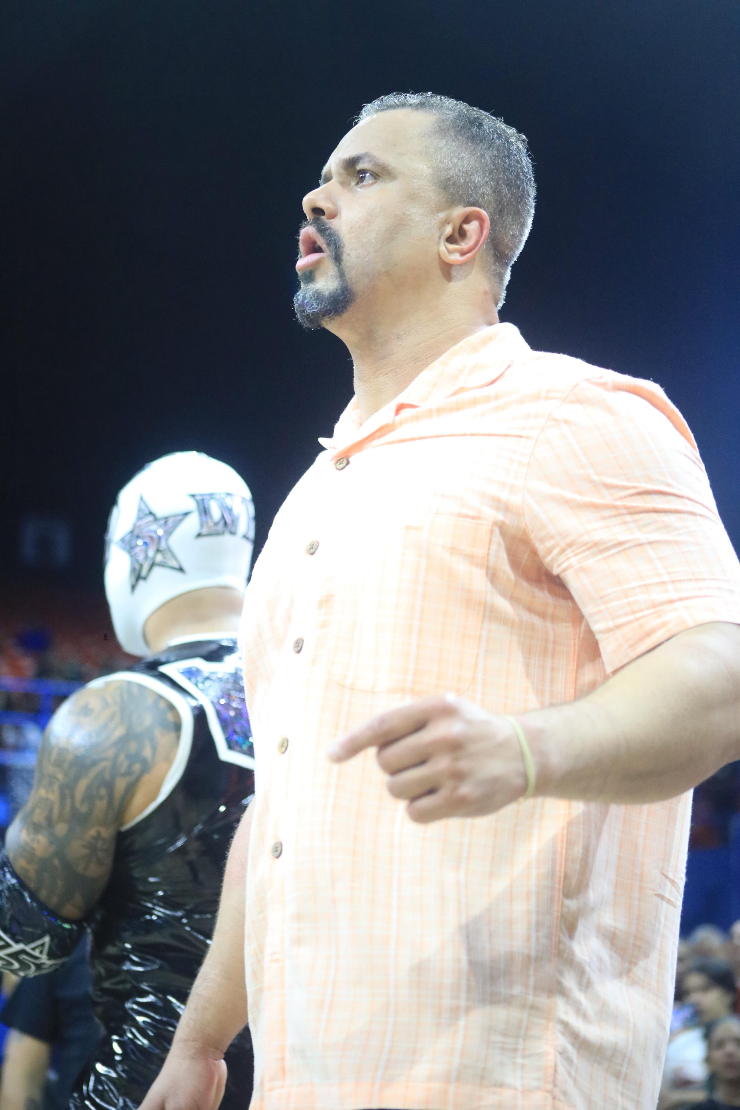 Eddie Colón durante WWC Aniversario 51.