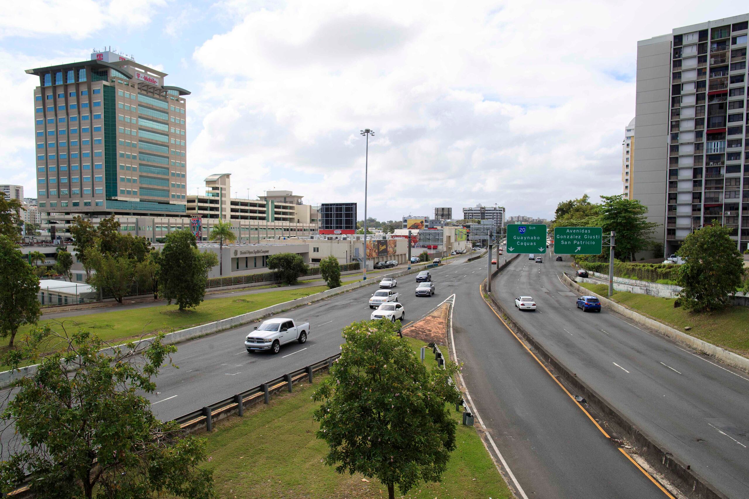 El expreso Rafael Martínez Nadal también se han mantenido activo.