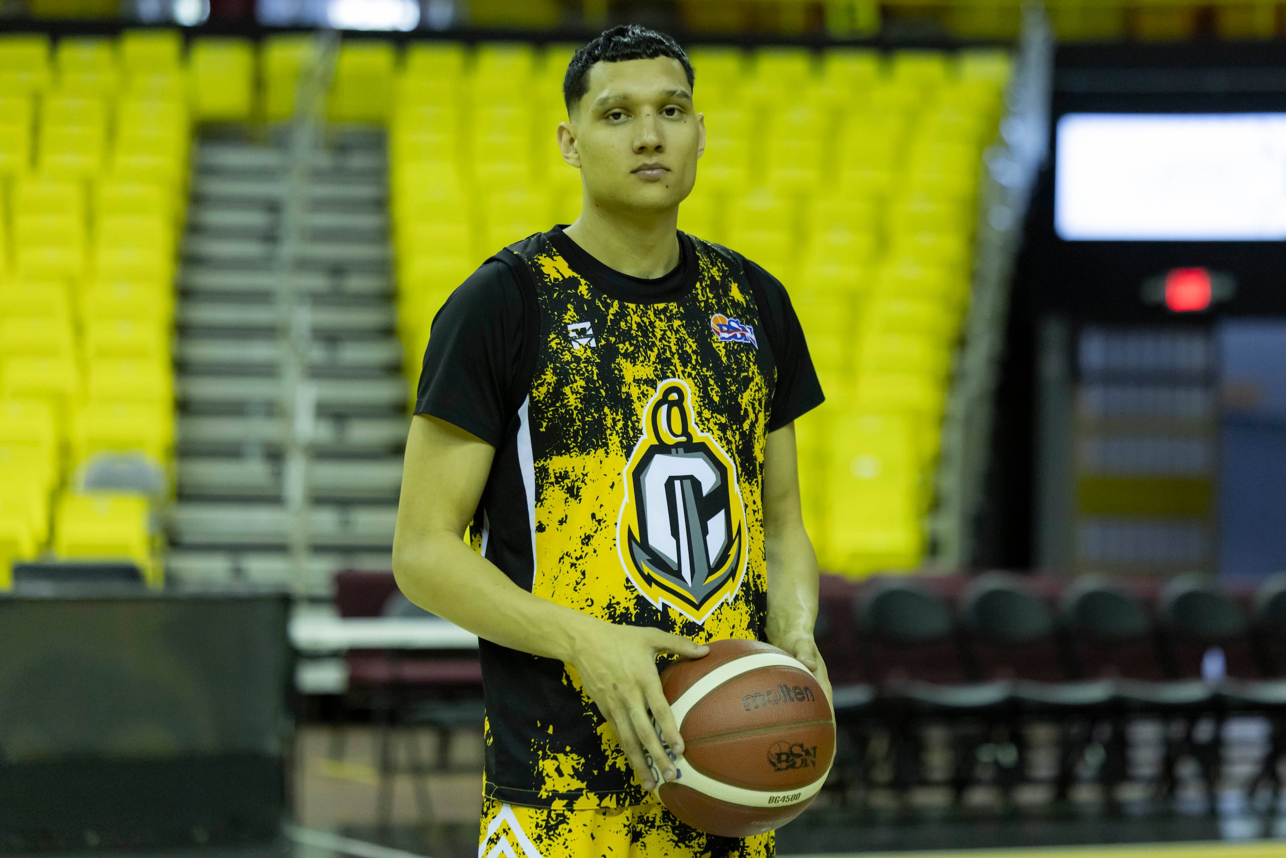 Ramses "RJ" Meléndez también estuvo cuatro años en la NCAA, pero con los Bulldogs de la Universidad del Estado de Misisipi.