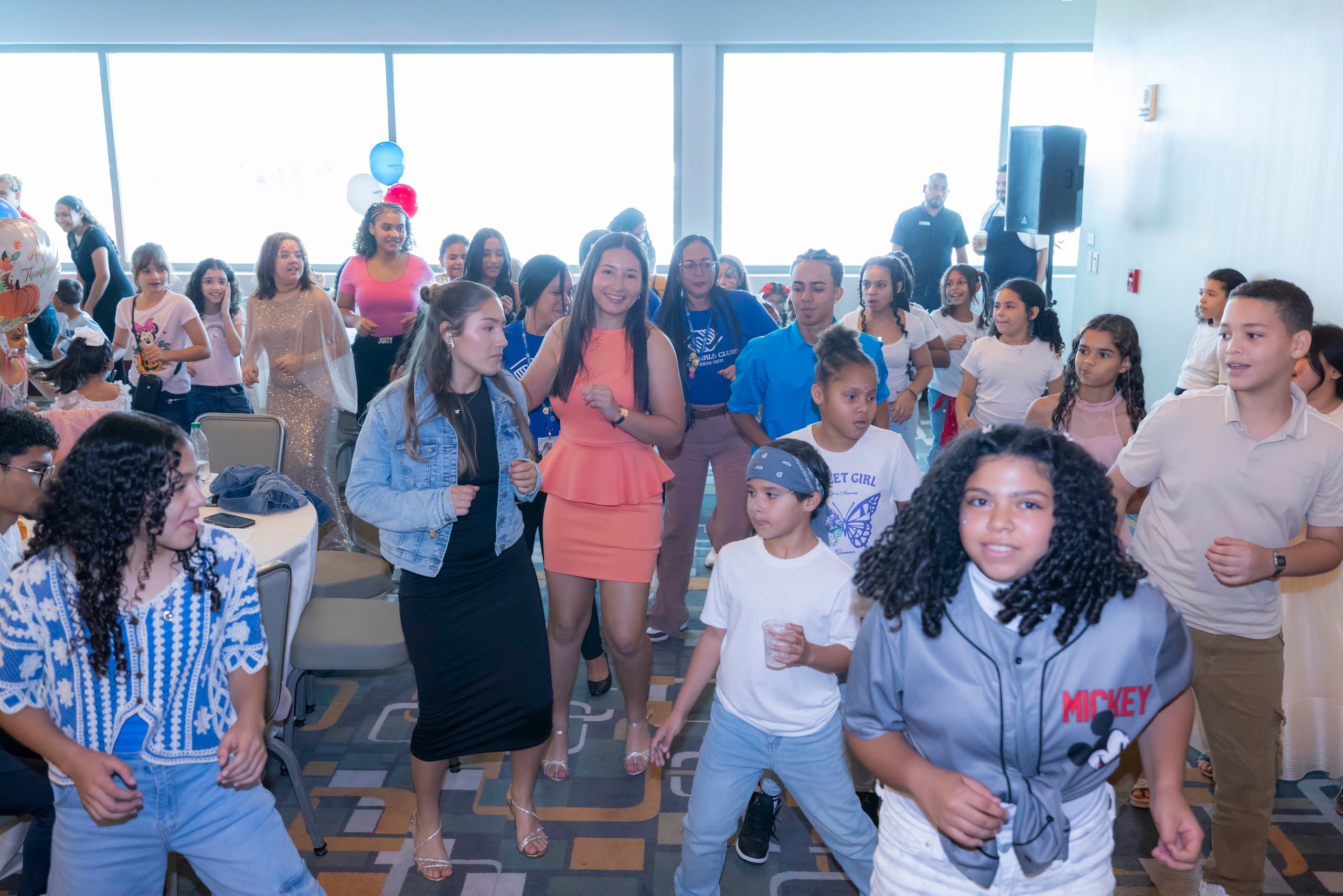 Los niños y jóvenes gozaron de lo lindo en la actividad.