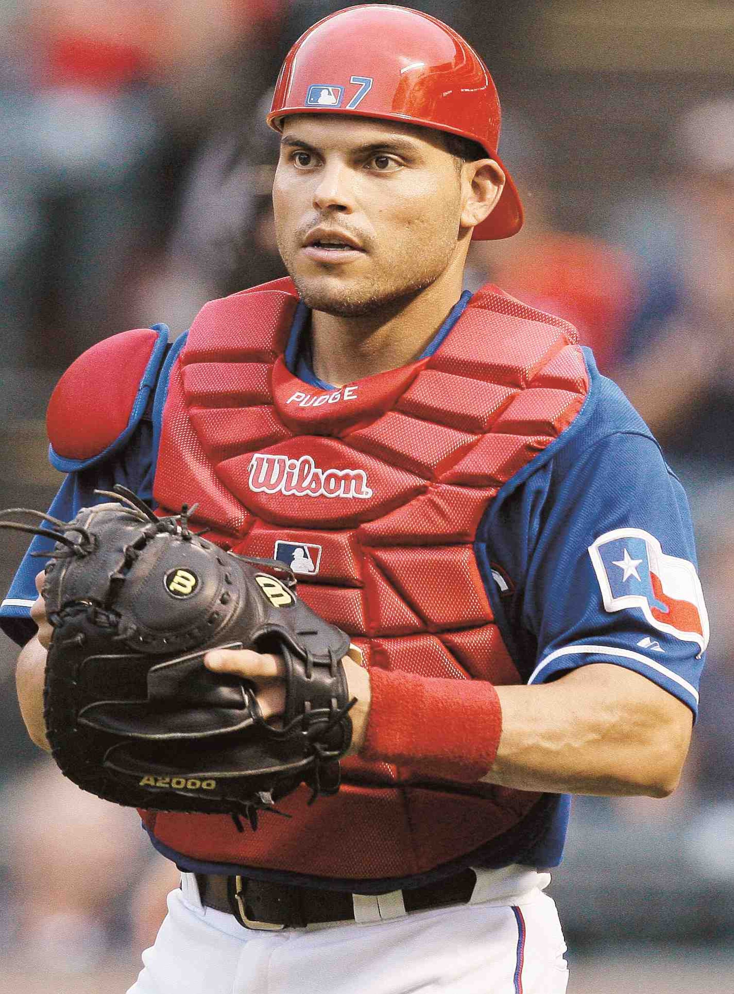 Iván Rodríguez totalizó 21 temporadas en las Grandes Ligas y apareció en 14 Juegos de Estrellas con 13 Guantes de Oro.